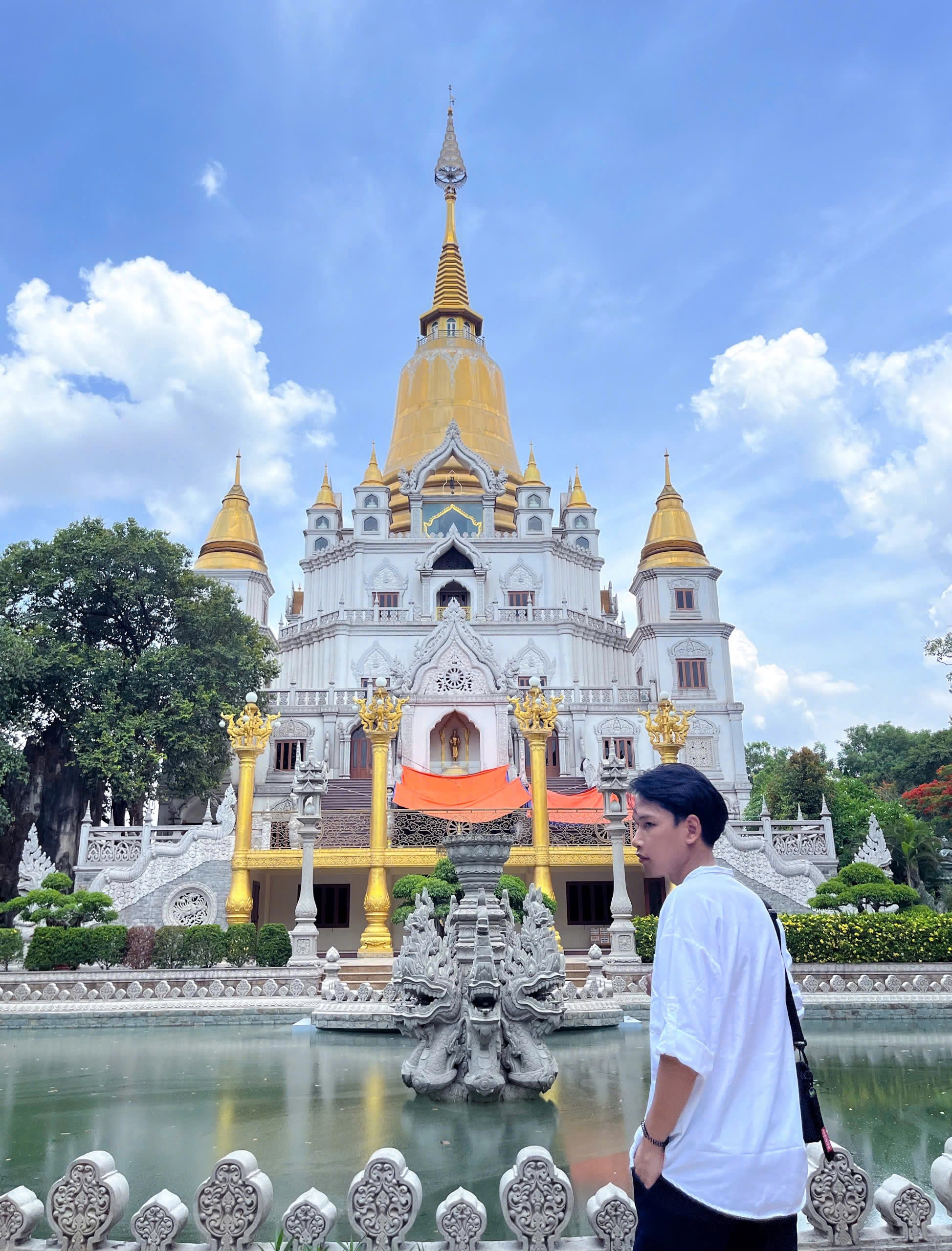 ឯកអគ្គរដ្ឋទូតពិសេសទាំងបួនរូបនៃបាល់ទាត់សិស្ស - រូបថតទី ៤។ 4 chàng đại sứ đặc biệt của bóng đá sinh viên- Ảnh 4.