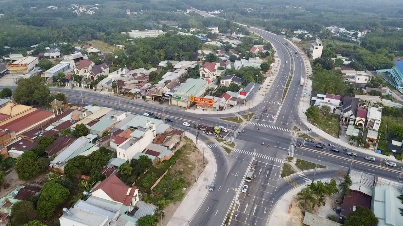 Các huyện, thành phố trực thuộc Bình Dương: H.Phú Giáo đầu mối giao thông kết nối vùng - Ảnh 5.