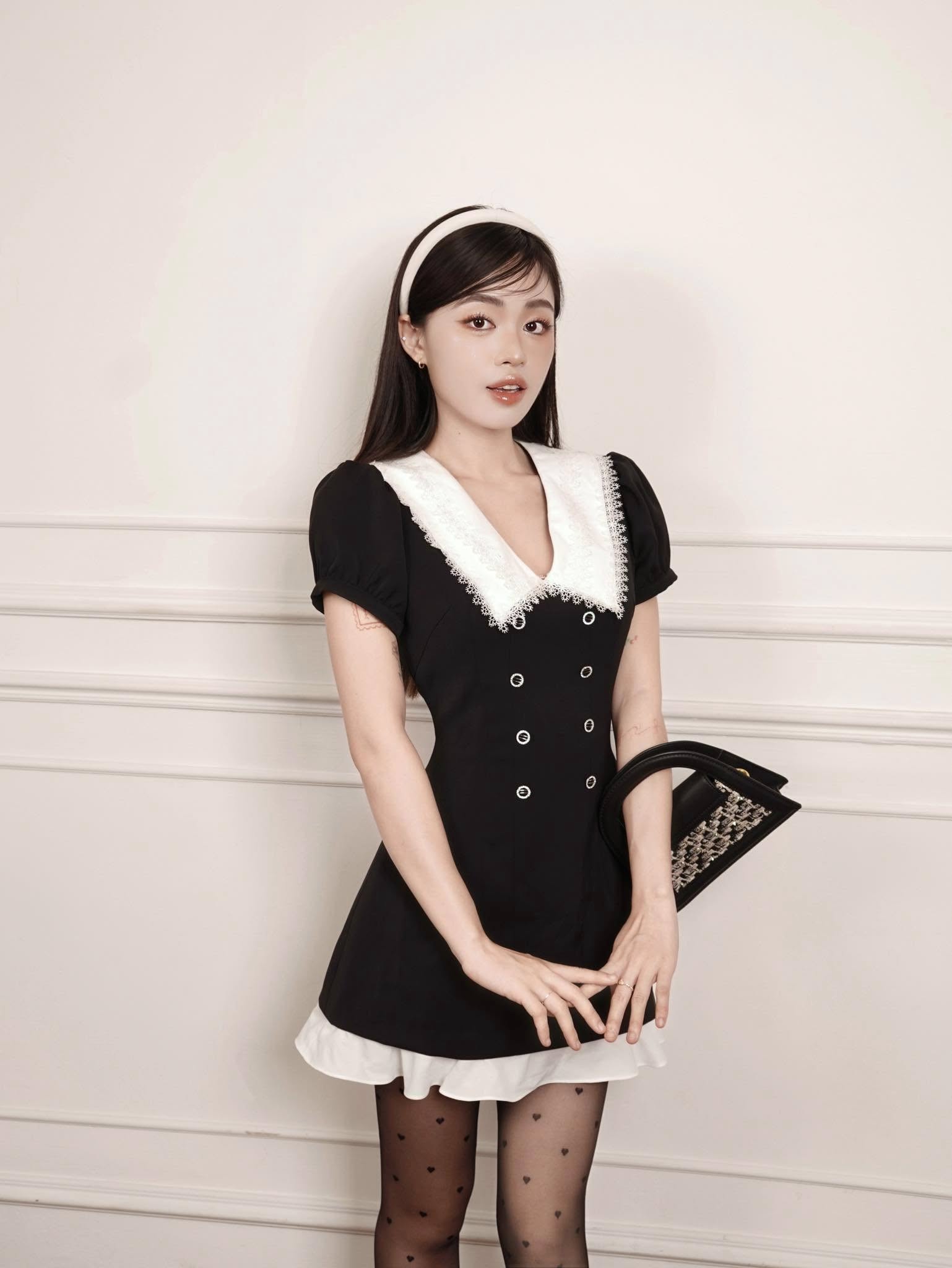Khi phong cách học đường hòa cùng vẻ thanh lịch cổ điển - Ảnh 6.