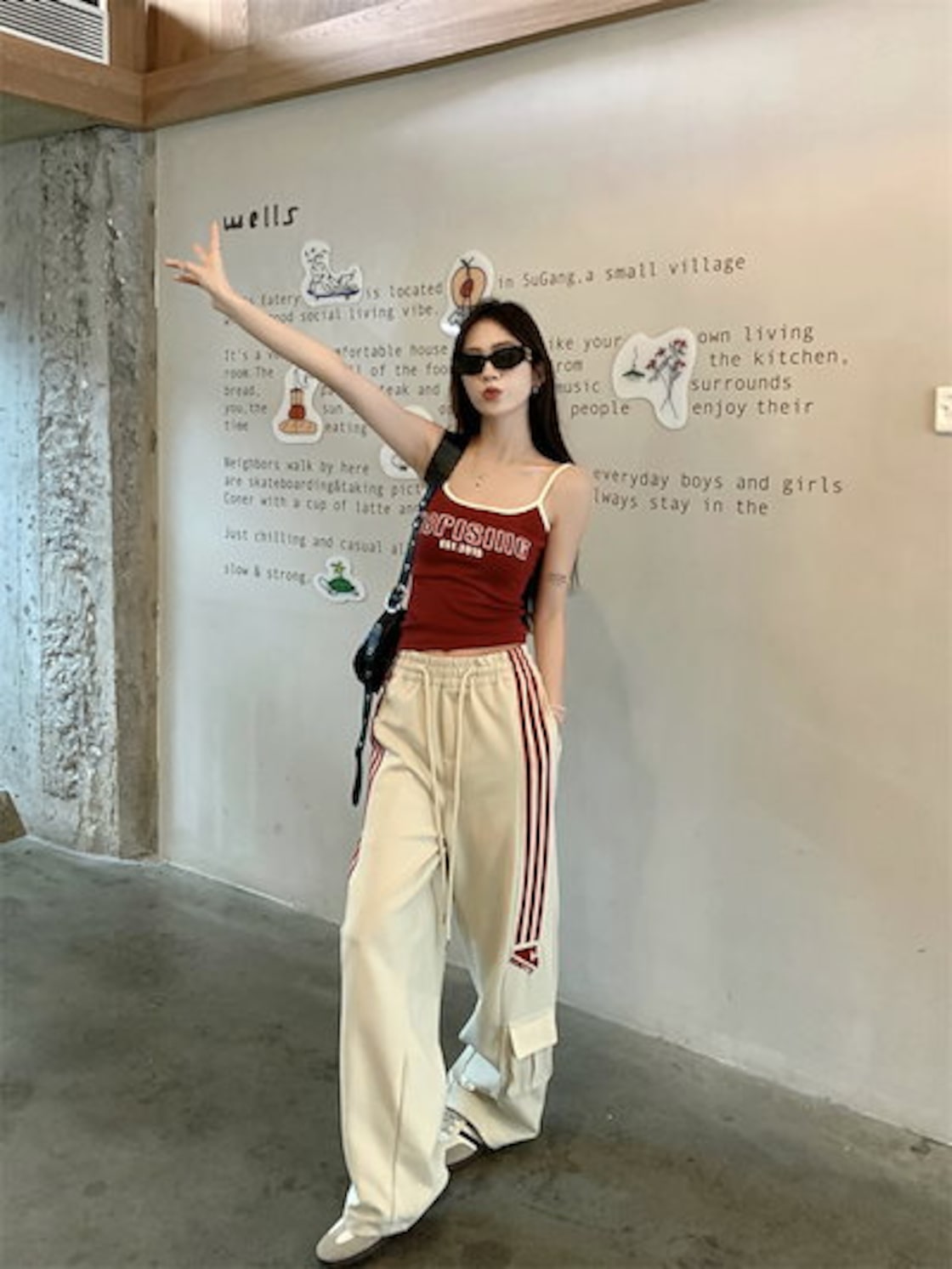 រូបមន្តសំលៀកបំពាក់កីឡាដ៏ល្អឥតខ្ចោះចំនួន 4 សម្រាប់រដូវក្តៅក្តៅ - រូបថត 2 ។ 4 công thức diện đồ sporty ‘chuẩn chỉnh’ cho ngày hè nóng bức- Ảnh 2.