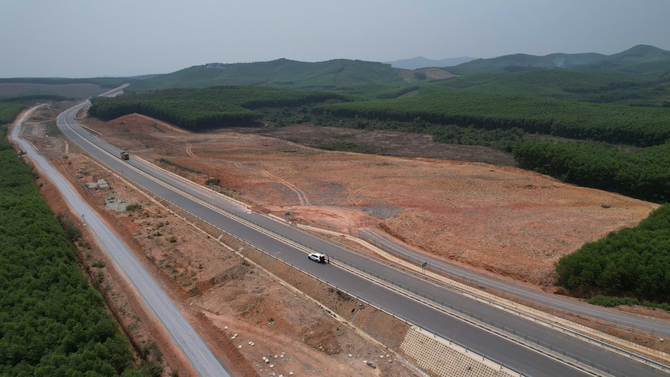 Đẩy nhanh giải phóng mặt bằng trạm dừng cao tốc ở Quảng Bình- Ảnh 1.