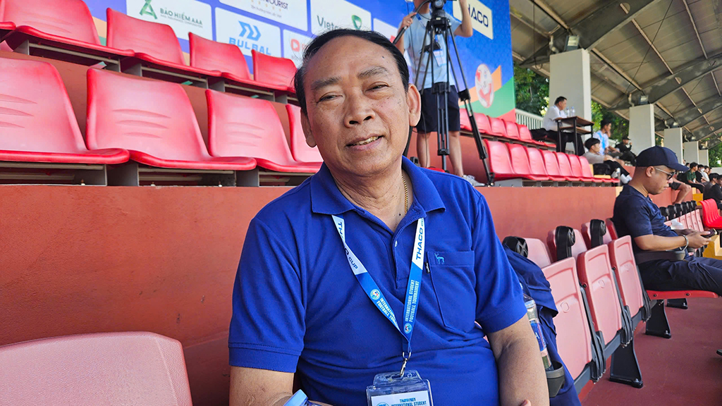 «បាល់ទាត់គឺជាស្ពានមួយដែលភ្ជាប់មនុស្ស» - រូបថតទី 1។ 'Bóng đá là cây cầu kết nối'- Ảnh 1.