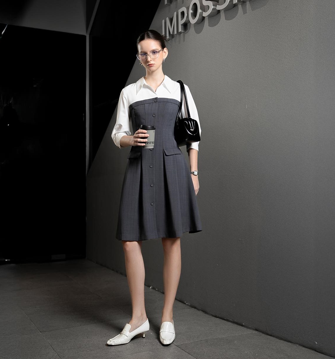 Dodá vašemu outfitu hloubku vrstvením - Foto 7. Tạo chiều sâu cho trang phục bằng phong cách phối đồ nhiều lớp- Ảnh 7.