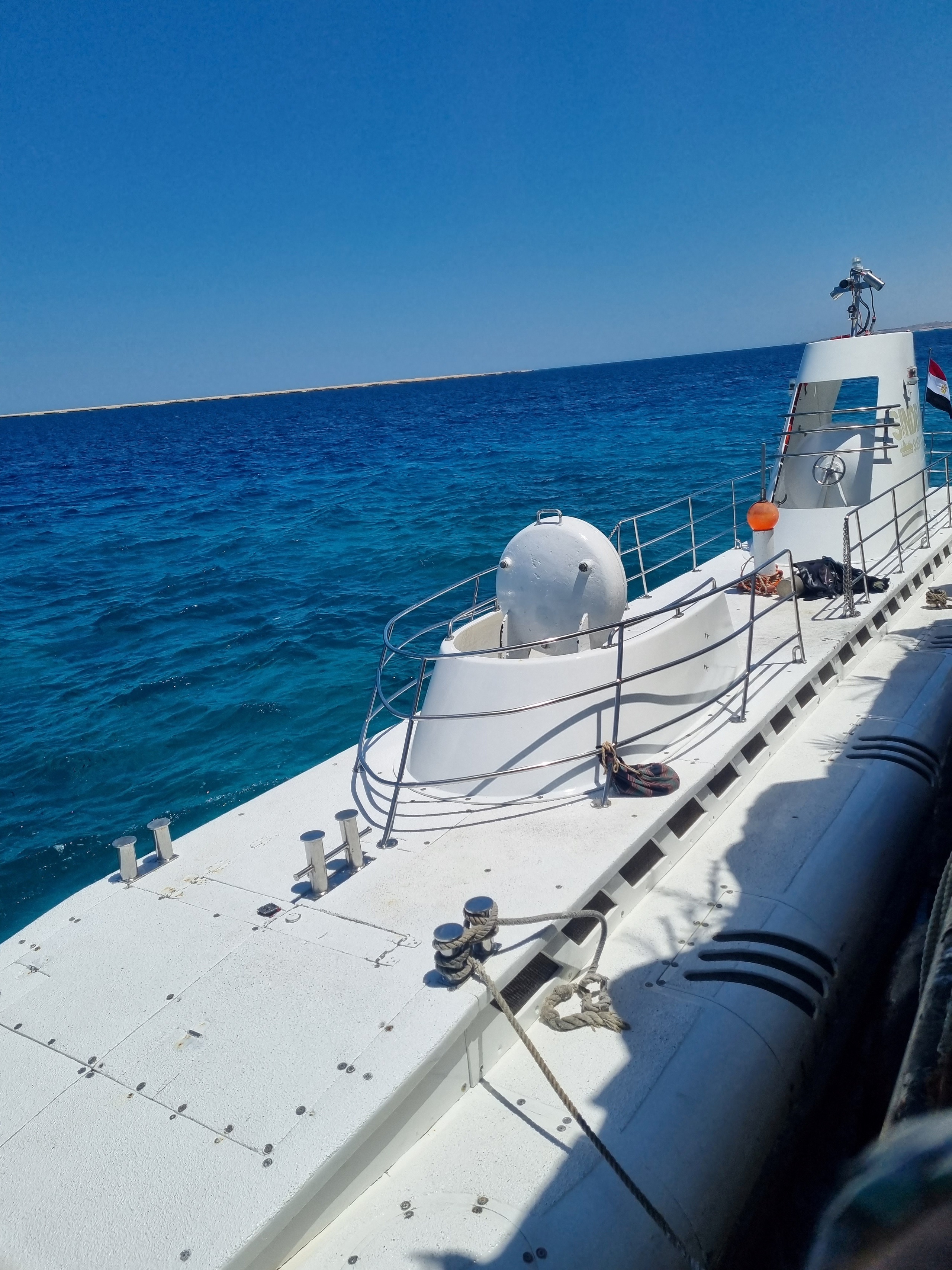 6 người thiệt mạng, 39 người được giải cứu trong vụ ch&igrave;m t&agrave;u ngầm ở biển Đỏ gần Ai Cập - Ảnh 1.