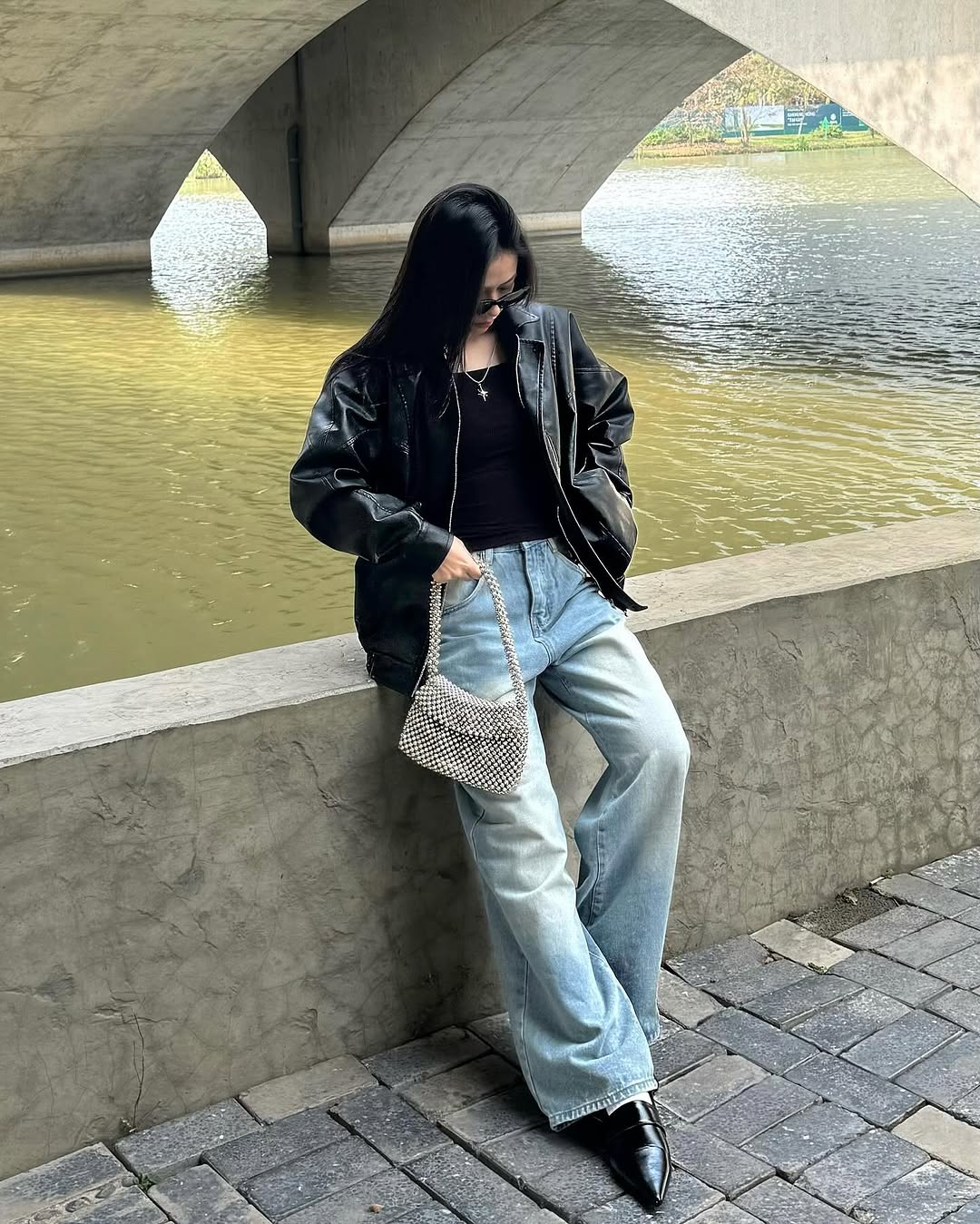 រូបមន្តសម្លៀកបំពាក់កីឡាដ៏ល្អឥតខ្ចោះចំនួន 4 សម្រាប់រដូវក្តៅក្តៅ - រូបថត 6 ។ 4 công thức diện đồ sporty ‘chuẩn chỉnh’ cho ngày hè nóng bức- Ảnh 6.