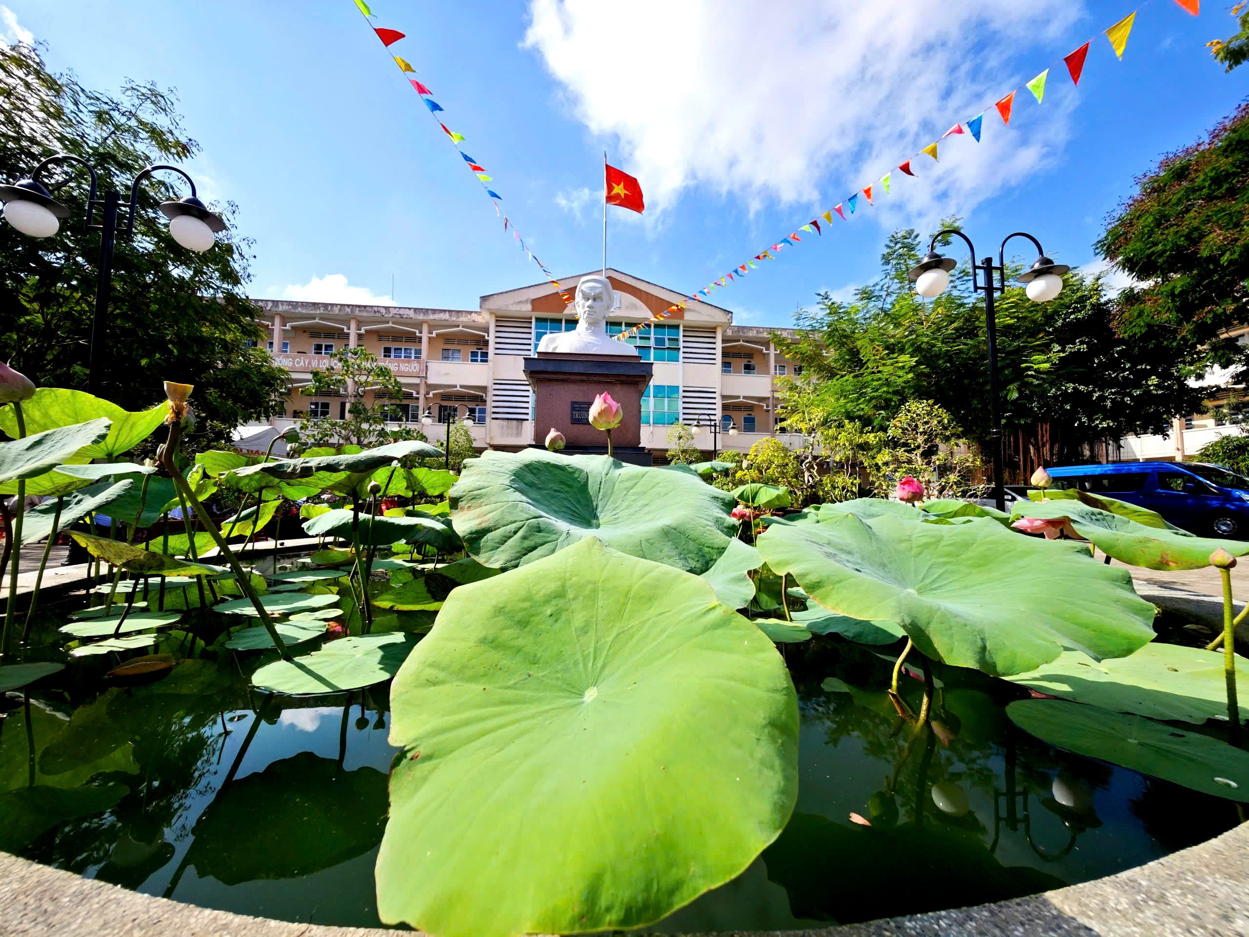 Trường học nổi tiếng vùng Gò Công sắp tròn 70 tuổi- Ảnh 5. Trường học nổi tiếng vùng Gò Công sắp tròn 70 tuổi- Ảnh 5.