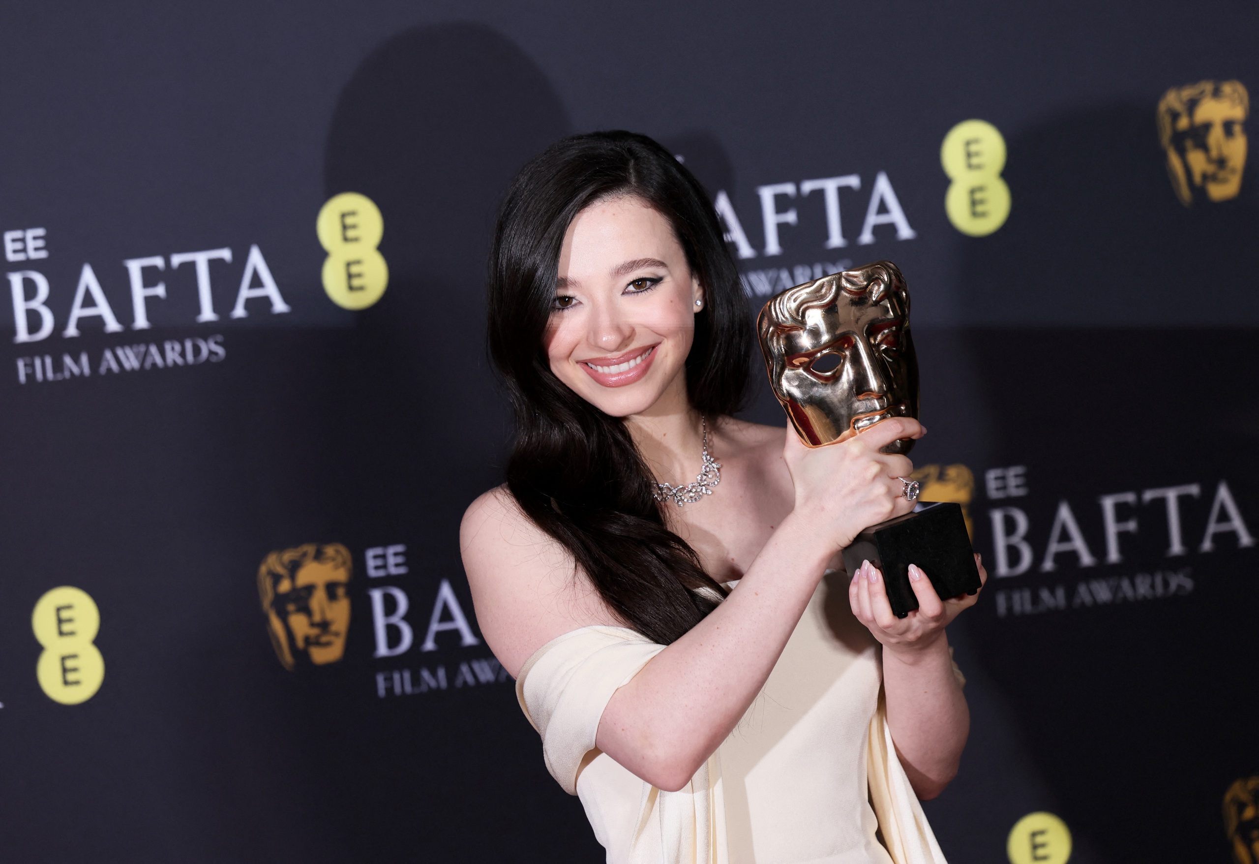 Nữ chính phim 18+ giành chiến thắng gây 'choáng' ở Oscar 2025 - Ảnh 14.