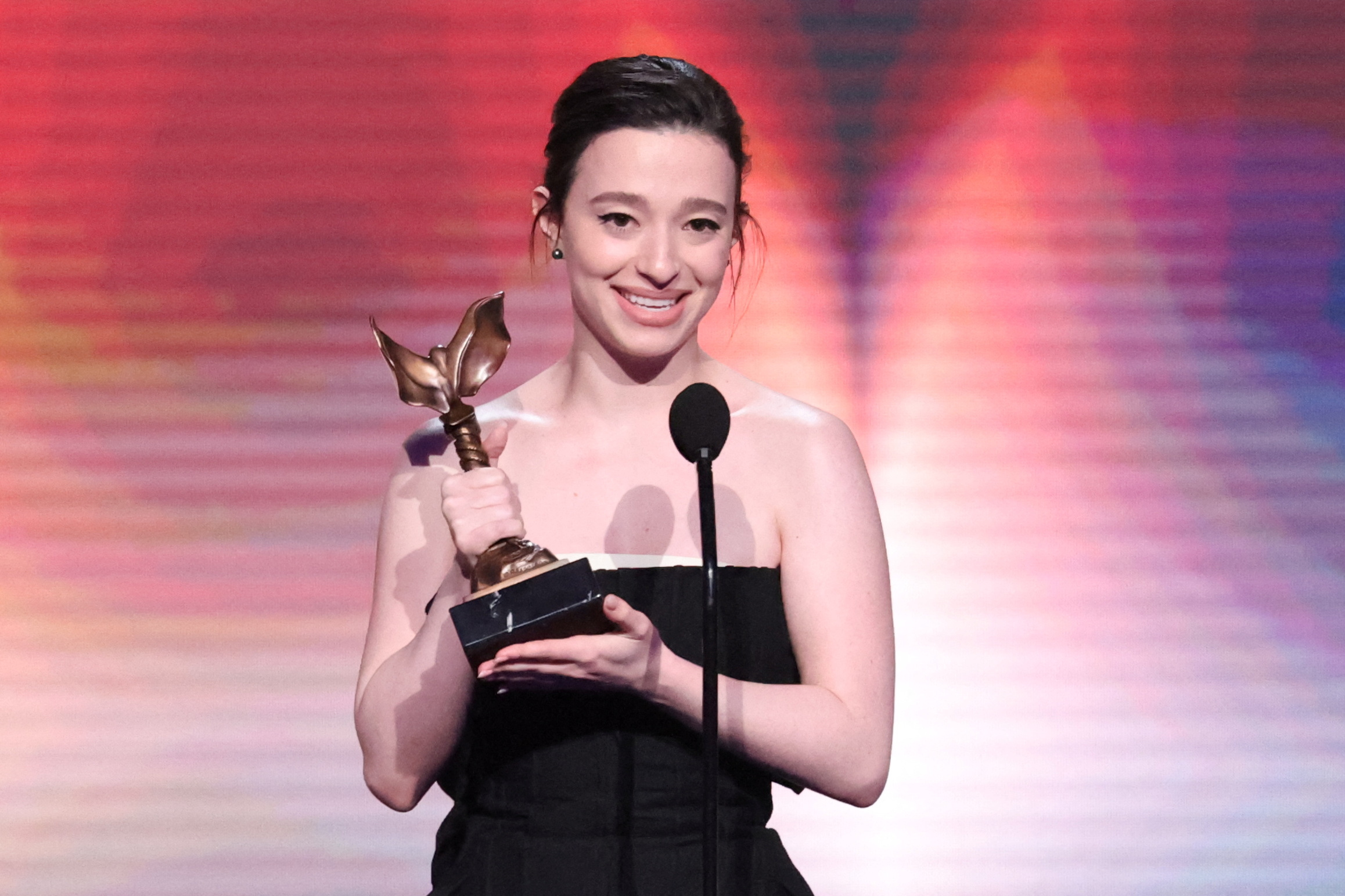 Nữ chính phim 18+ giành chiến thắng gây 'choáng' ở Oscar 2025 - Ảnh 15.