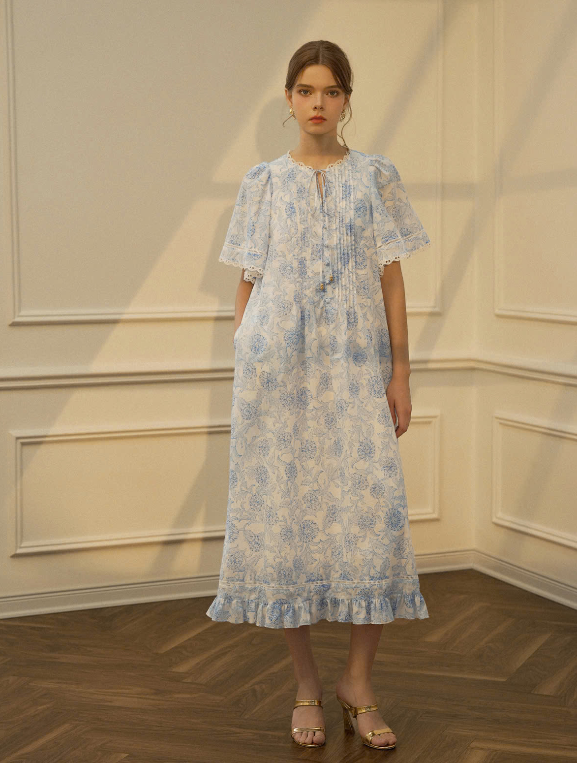 Wear a graceful, gentle and individual dress - Photo 4. Diện đầm suông thanh thoát, dịu dàng mà cá tính- Ảnh 4.