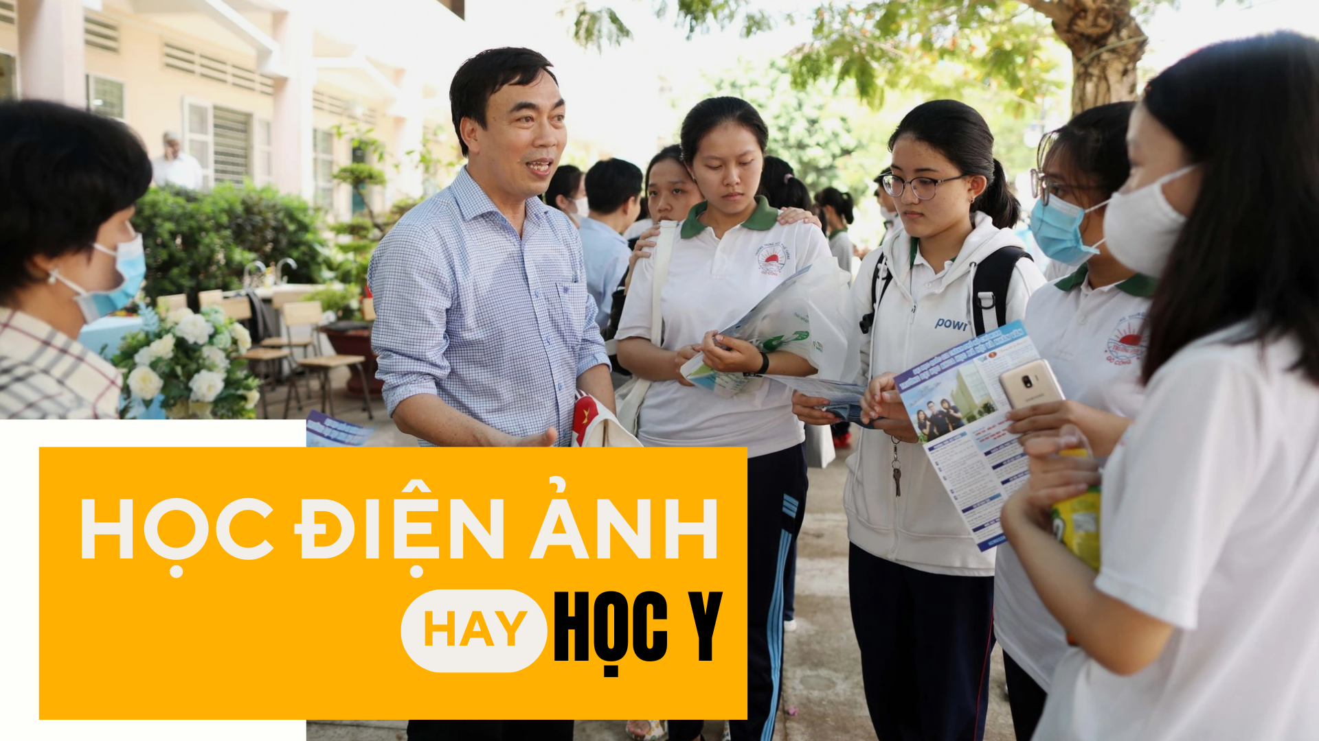 Dẫn câu nói của Hoa hậu Thiên Ân, thí sinh băn khoăn học điện ảnh hay học y - Ảnh 1.