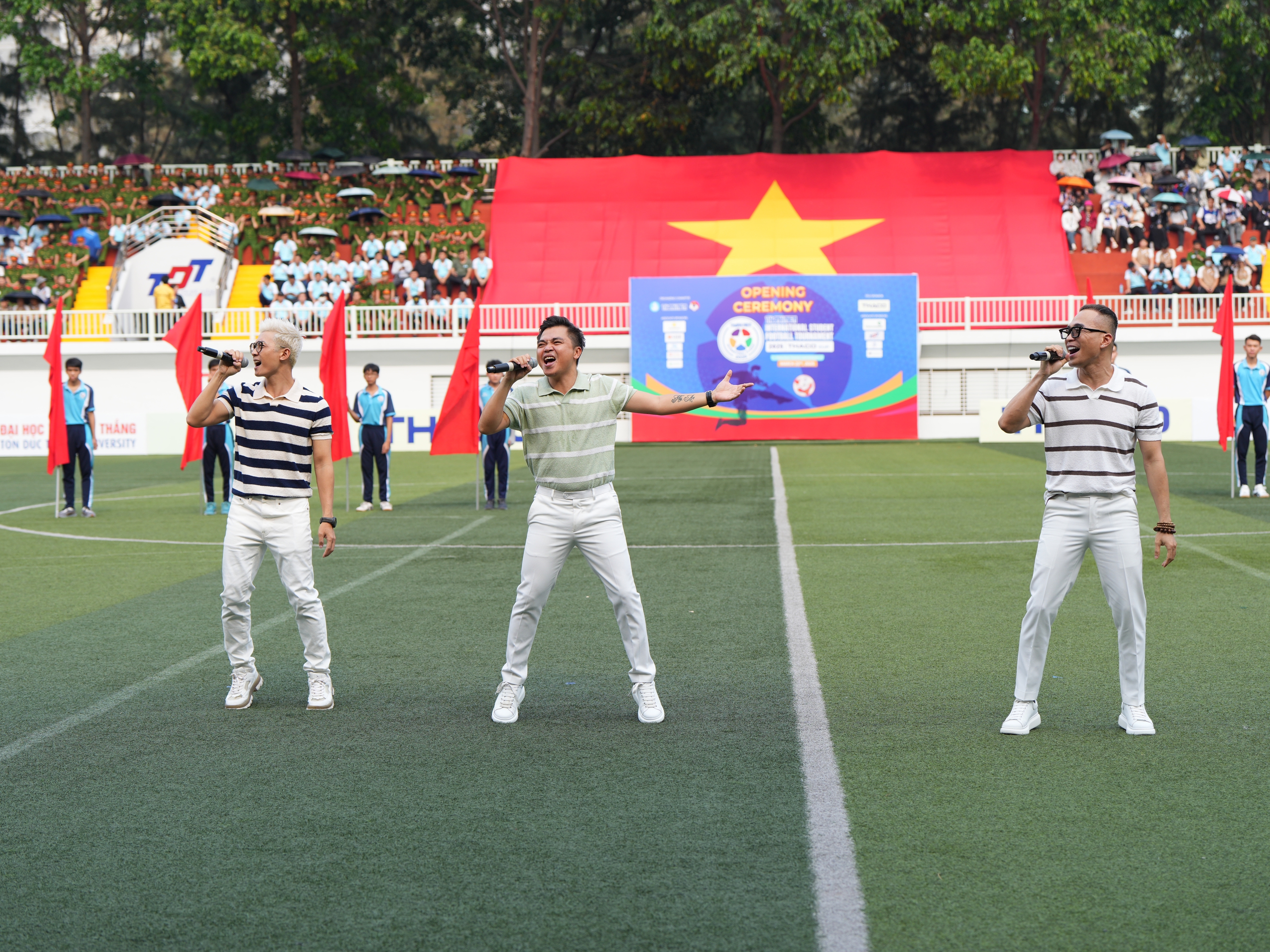Ngày mai rời xa TP.HCM, các cầu thủ hẳn nhớ mãi những hình ảnh này- Ảnh 9. Ngày mai rời xa TP.HCM, các cầu thủ hẳn nhớ mãi những hình ảnh này- Ảnh 9.