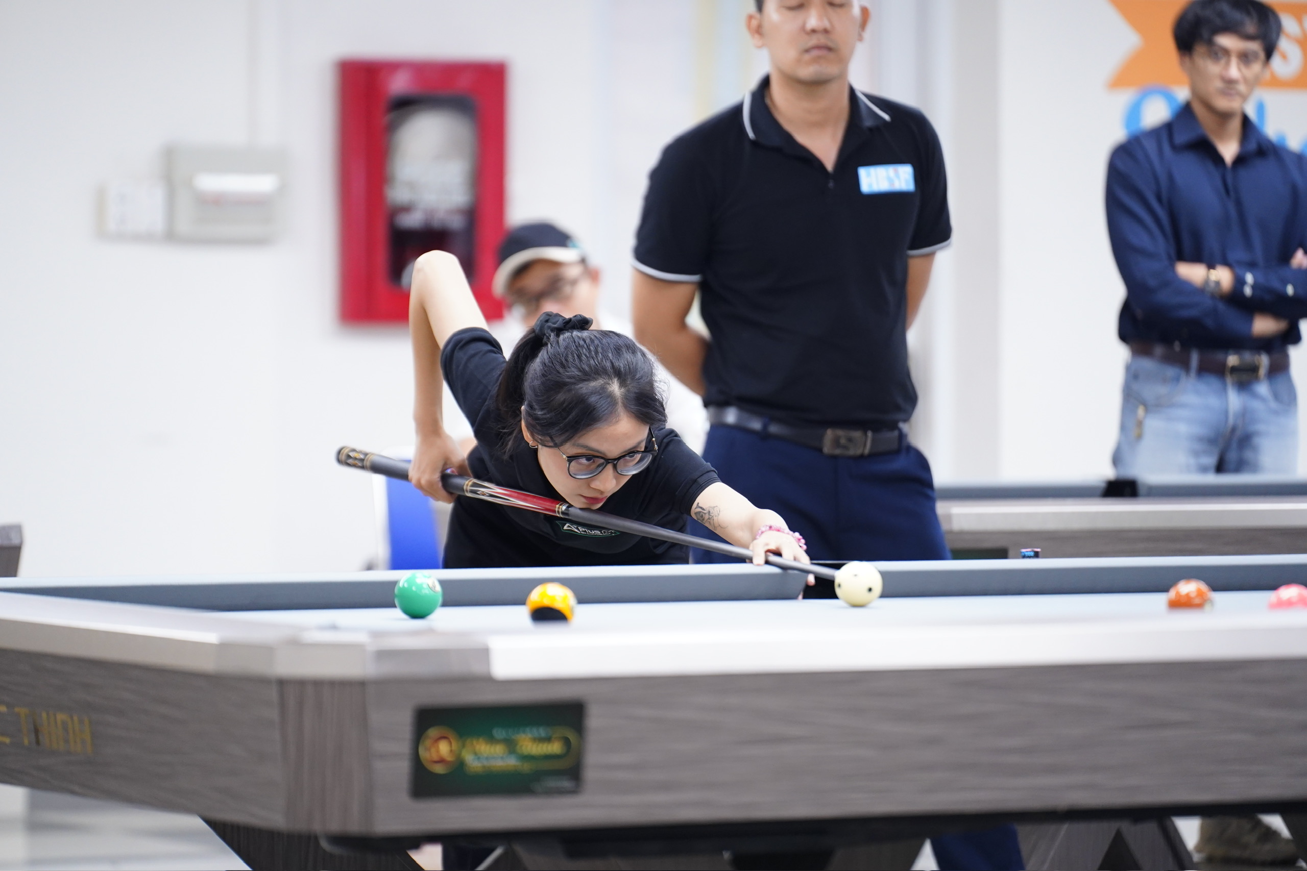 Nữ cơ thủ xinh đẹp đăng quang kịch tính tại giải billiards pool sinh viên TP.HCM- Ảnh 1. Nữ cơ thủ xinh đẹp đăng quang kịch tính tại giải billiards pool sinh viên TP.HCM- Ảnh 1.