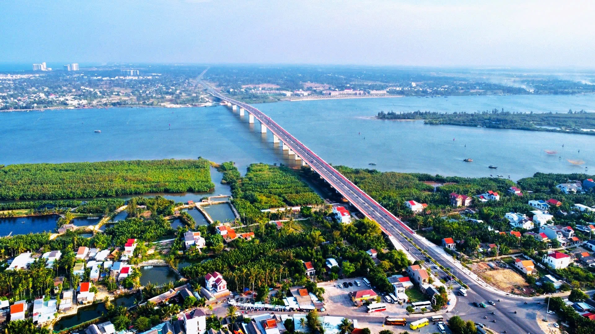 Quảng Nam-Đà Nẵng, lịch sử tách và nhập: 'Không gian cơ hội mới đang mở ra'- Ảnh 7. Quảng Nam - Đà Nẵng, lịch sử tách và nhập: 'Không gian cơ hội mới đang mở ra' - Ảnh 6.