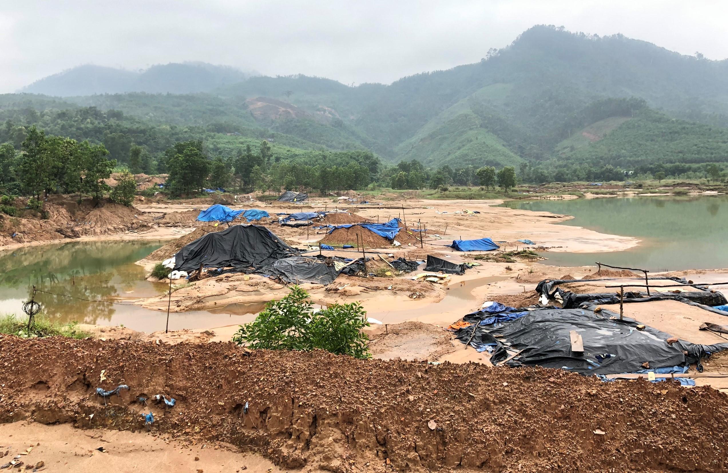 Phát hiện 40 mỏ vàng ở Việt Nam, trữ lượng gần 30 tấn vàng - Ảnh 1.