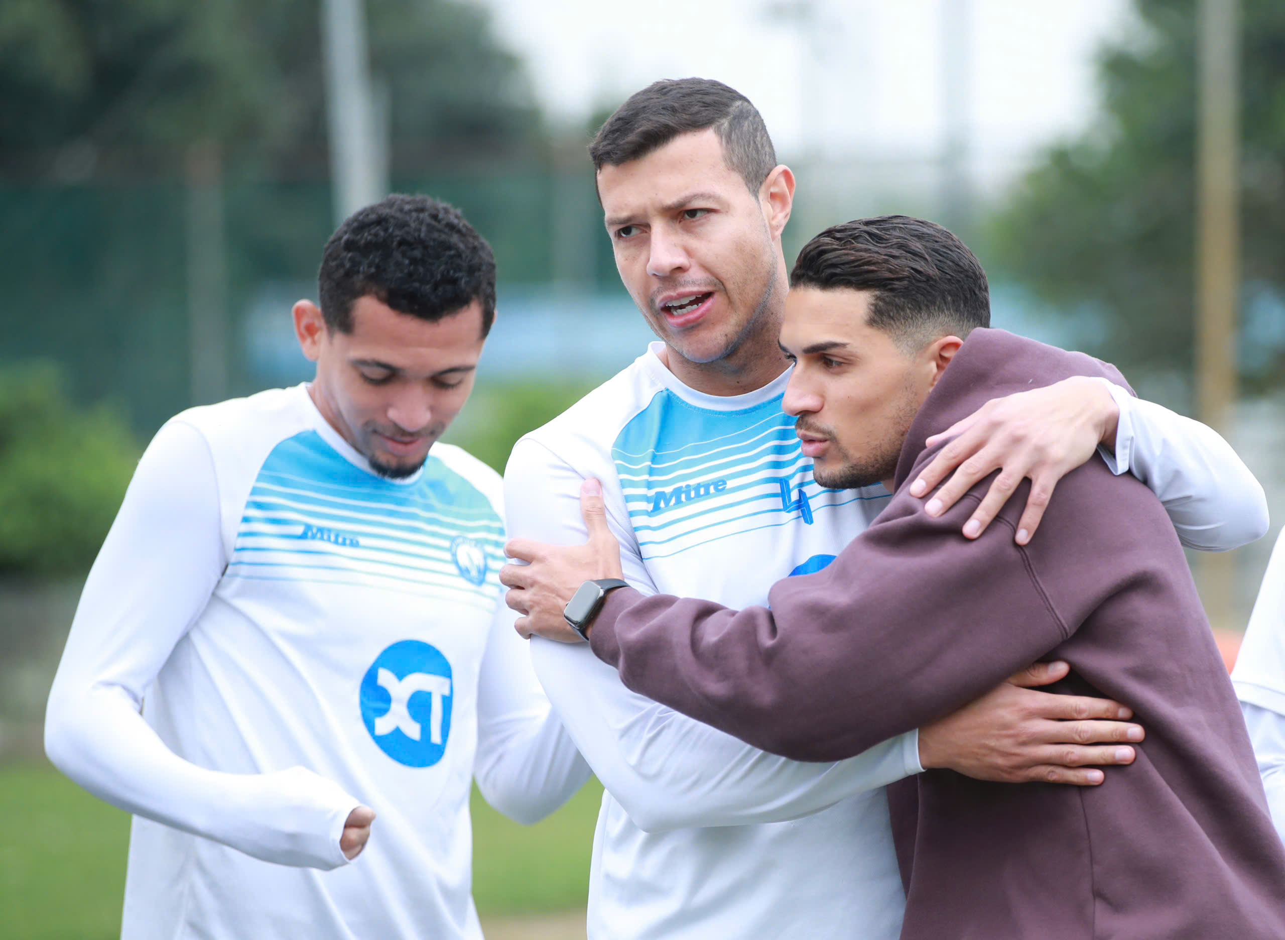 Không sang Thái Lan, Hendrio sắp gia nhập đại gia V-League 2 Hendrio ôm tạm biệt từng đồng đội, chia tay CLB Nam Định trong êm đẹp