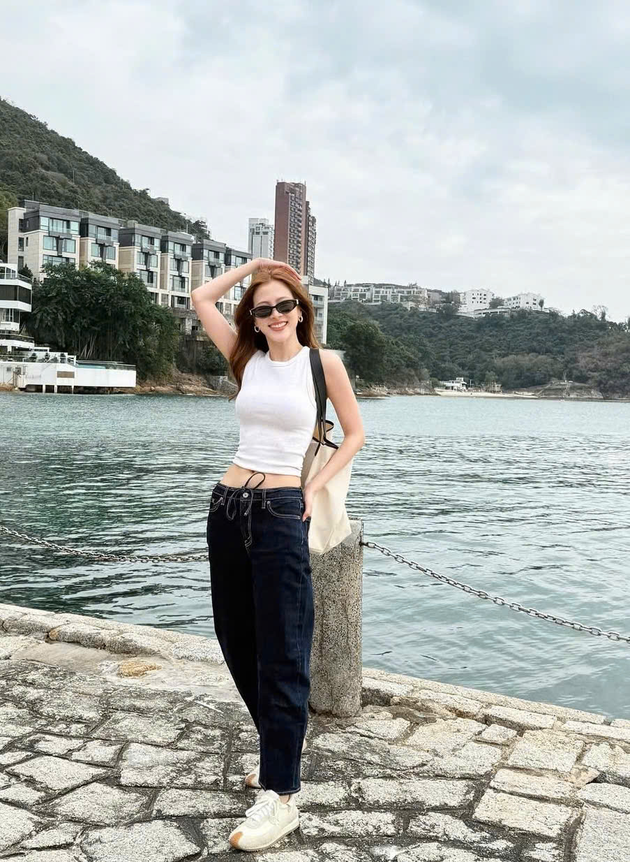 Draag sexy laag uitgesneden mode, van broeken tot rokken - Foto 7. Diện mốt cạp trễ gợi cảm từ quần cho đến chân váy- Ảnh 7.