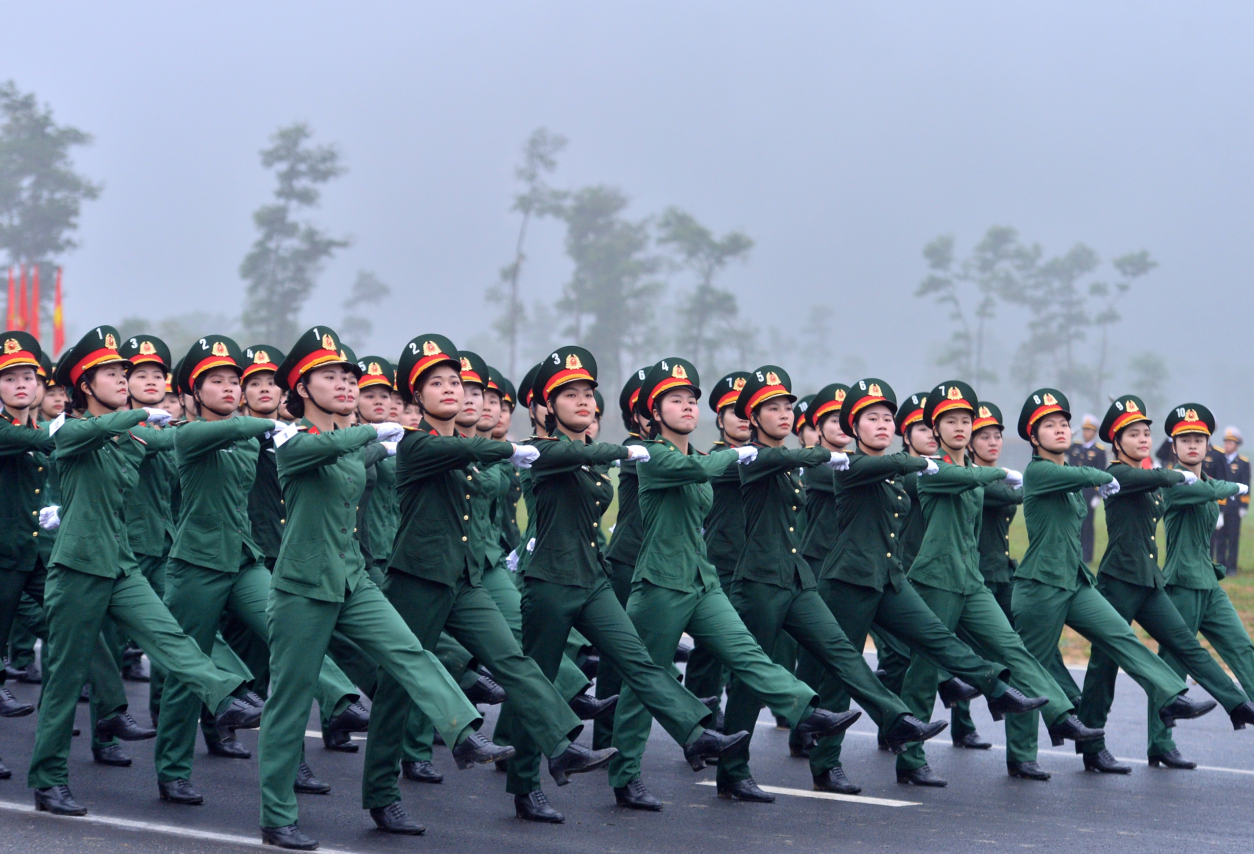 Hàng nghìn chiến sĩ hợp luyện diễu binh, diễu hành kỷ niệm 50 năm Ngày giải phóng miền Nam- Ảnh 15.