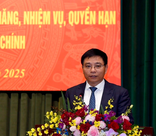 Bộ T&agrave;i ch&iacute;nh sẽ giảm th&ecirc;m 10.000 c&ocirc;ng chức, vi&ecirc;n chức - Ảnh 1.