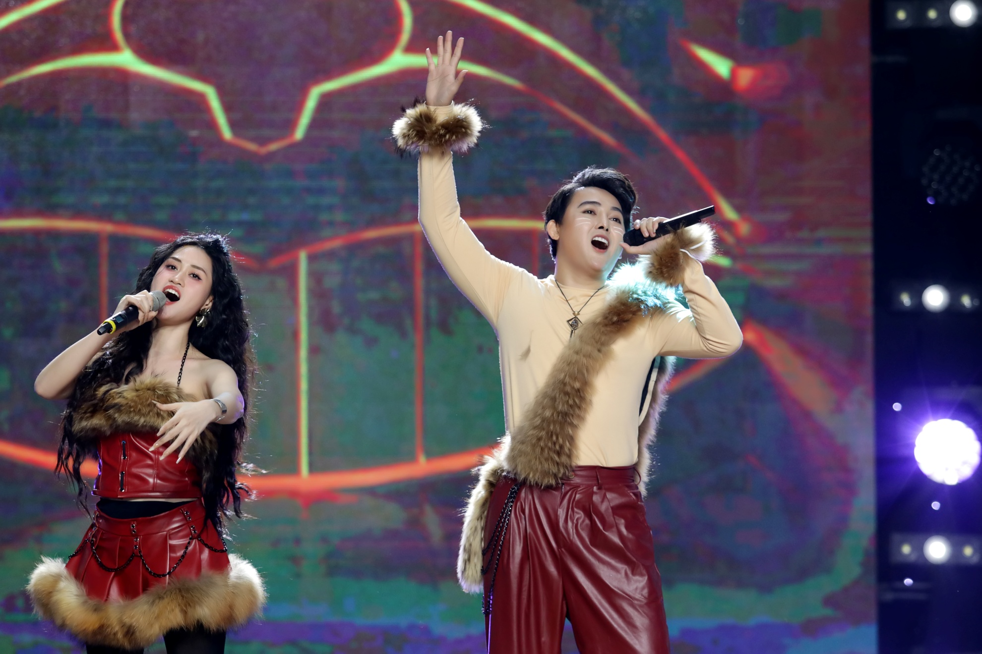 Showbiz 6.3: Dòng chia sẻ cuối cùng của NSƯT Quý Bình; Vũ Thu Phương sau sóng gió- Ảnh 2. Showbiz 6.3: Dòng chia sẻ cuối cùng của NSƯT Quý Bình; Vũ Thu Phương sau sóng gió- Ảnh 2.