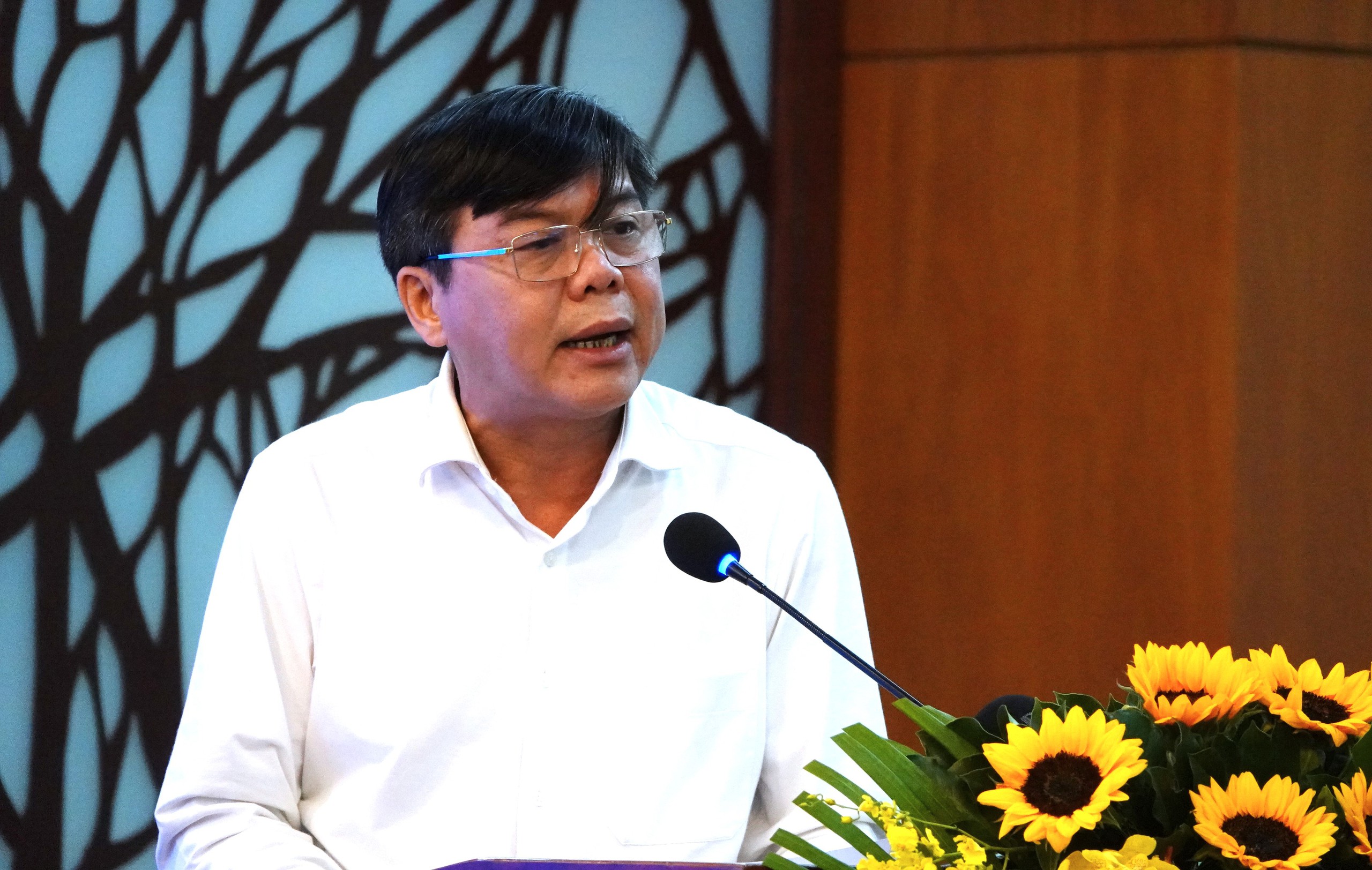 Ông Nguyễn Thanh Nghị mong báo chí TP.HCM lấy cái đẹp dẹp cái xấu- Ảnh 2. Ông Nguyễn Thanh Nghị mong báo chí TP.HCM lấy cái đẹp dẹp cái xấu- Ảnh 2.