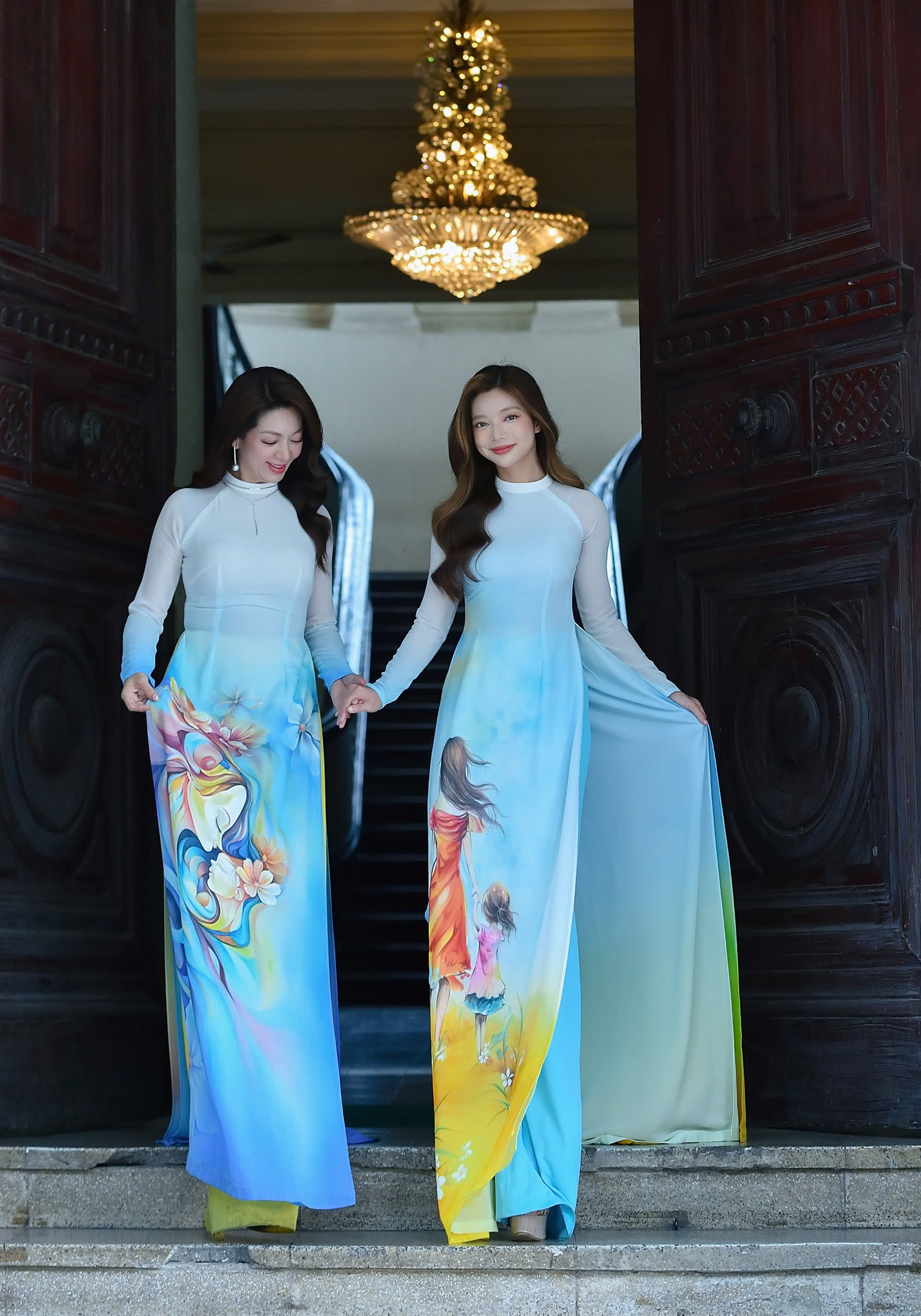 'Nữ hoàng ảnh lịch' Thanh Xuân khoe sắc bên con gái- Ảnh 4.