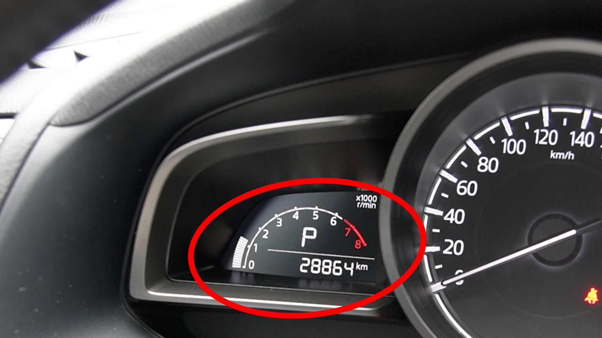 Mua ô tô cũ: Bỏ qua xe bị trầy xước bên ngoài là sai lầm? - Ảnh 3. Mua ô tô cũ: Bỏ qua xe trầy xước bên ngoài là sai lầm? - Ảnh 3.