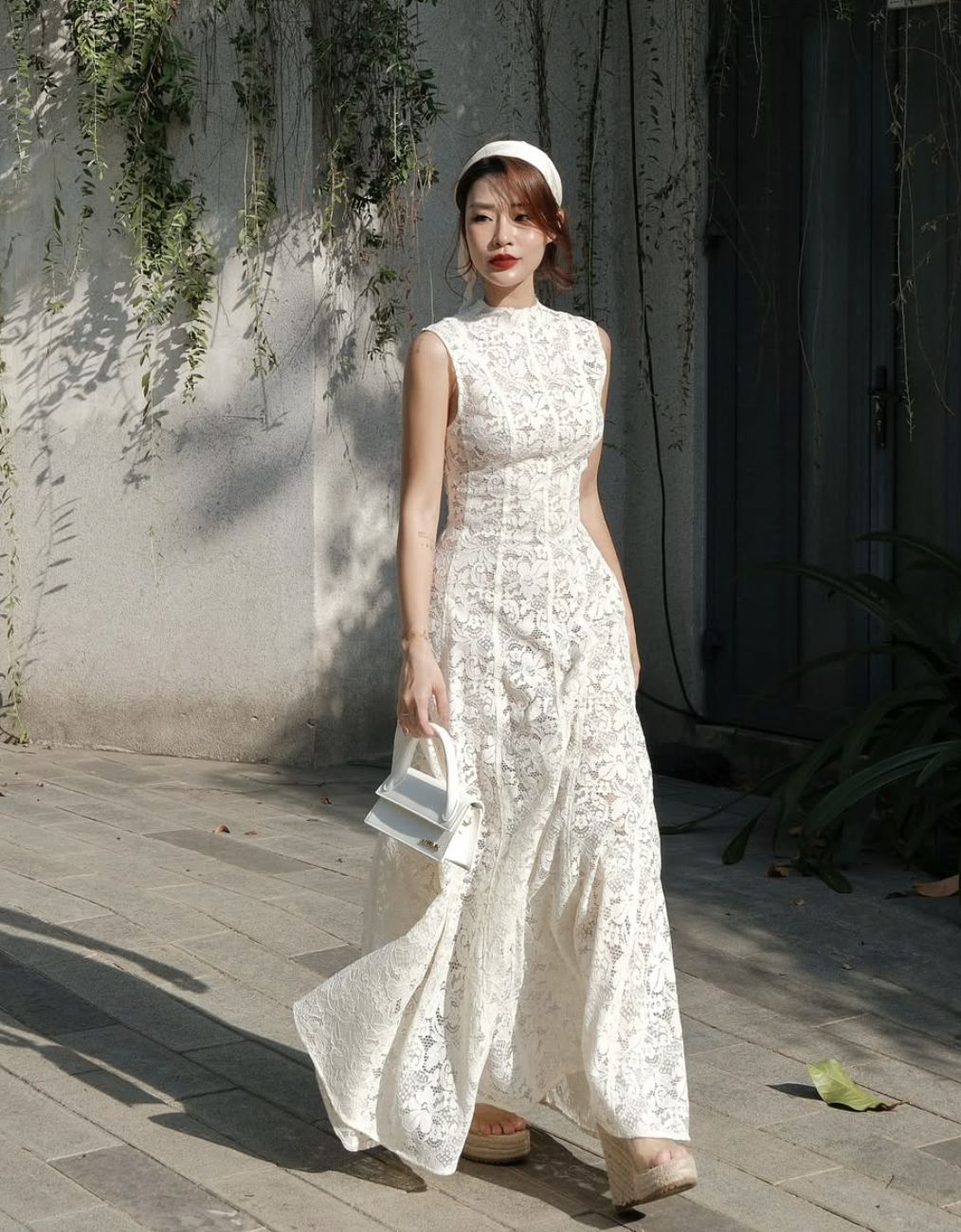 Diện trang phục màu trắng mùa hè sành điệu, không lo nhàm chán- Ảnh 3. Diện trang phục màu trắng mùa hè sành điệu, không lo nhàm chán- Ảnh 3.
