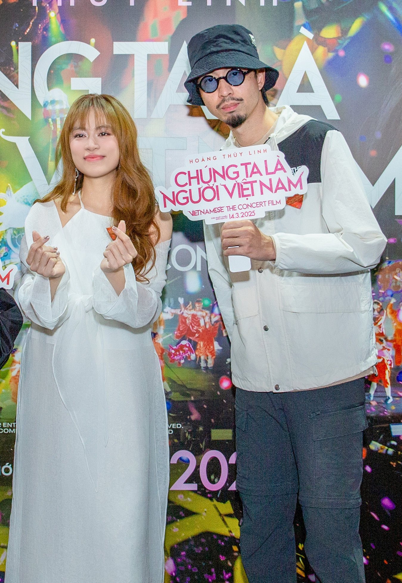 Đen Vâu mặc kín đáo, âm thầm ngồi cuối sự kiện ủng hộ Hoàng Thùy Linh tái xuất - Ảnh 1.