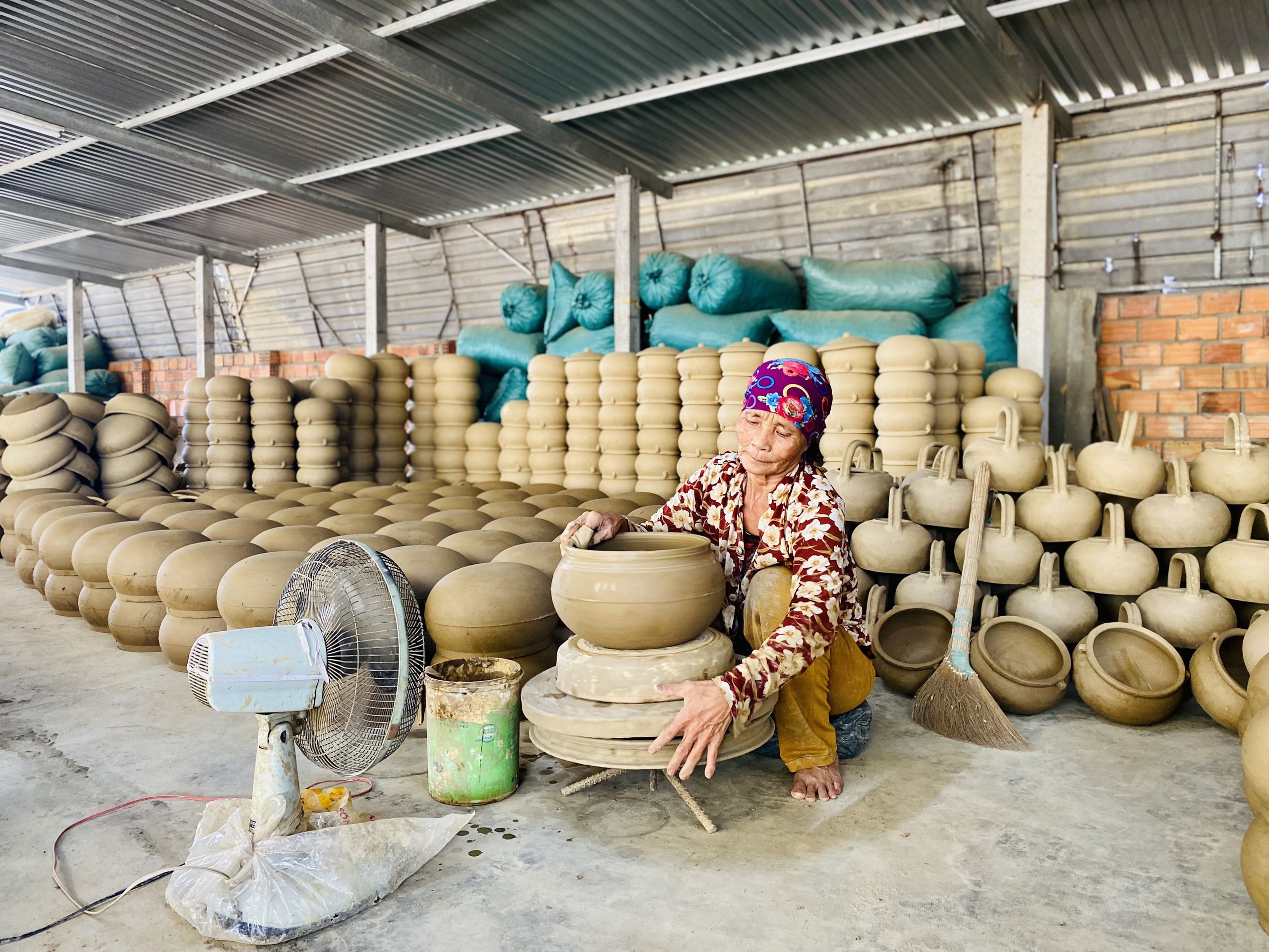 Menyentuh jiwa tembikar kuno Sa Huynh - Foto 1. Chạm tay vào linh hồn gốm cổ Sa Huỳnh- Ảnh 1.