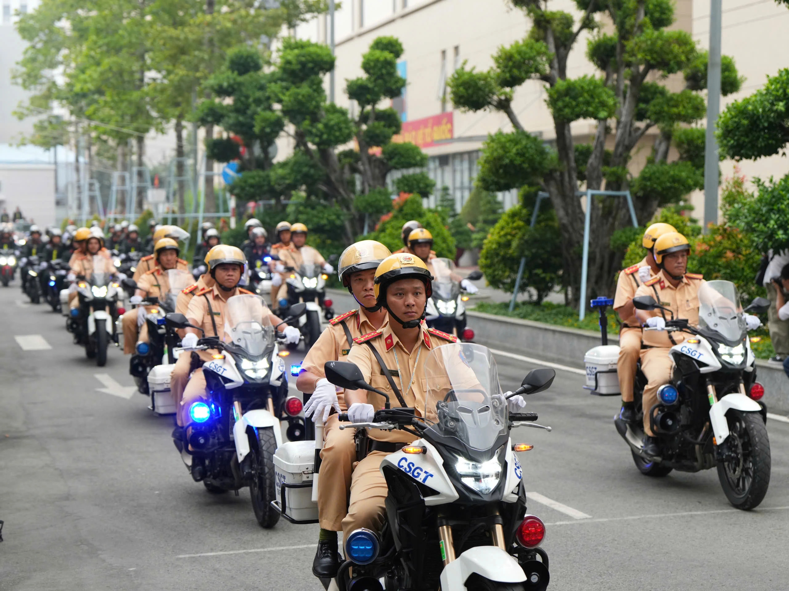 Xem nhanh 20h ng&agrave;y 1.4:  - Ảnh 1.