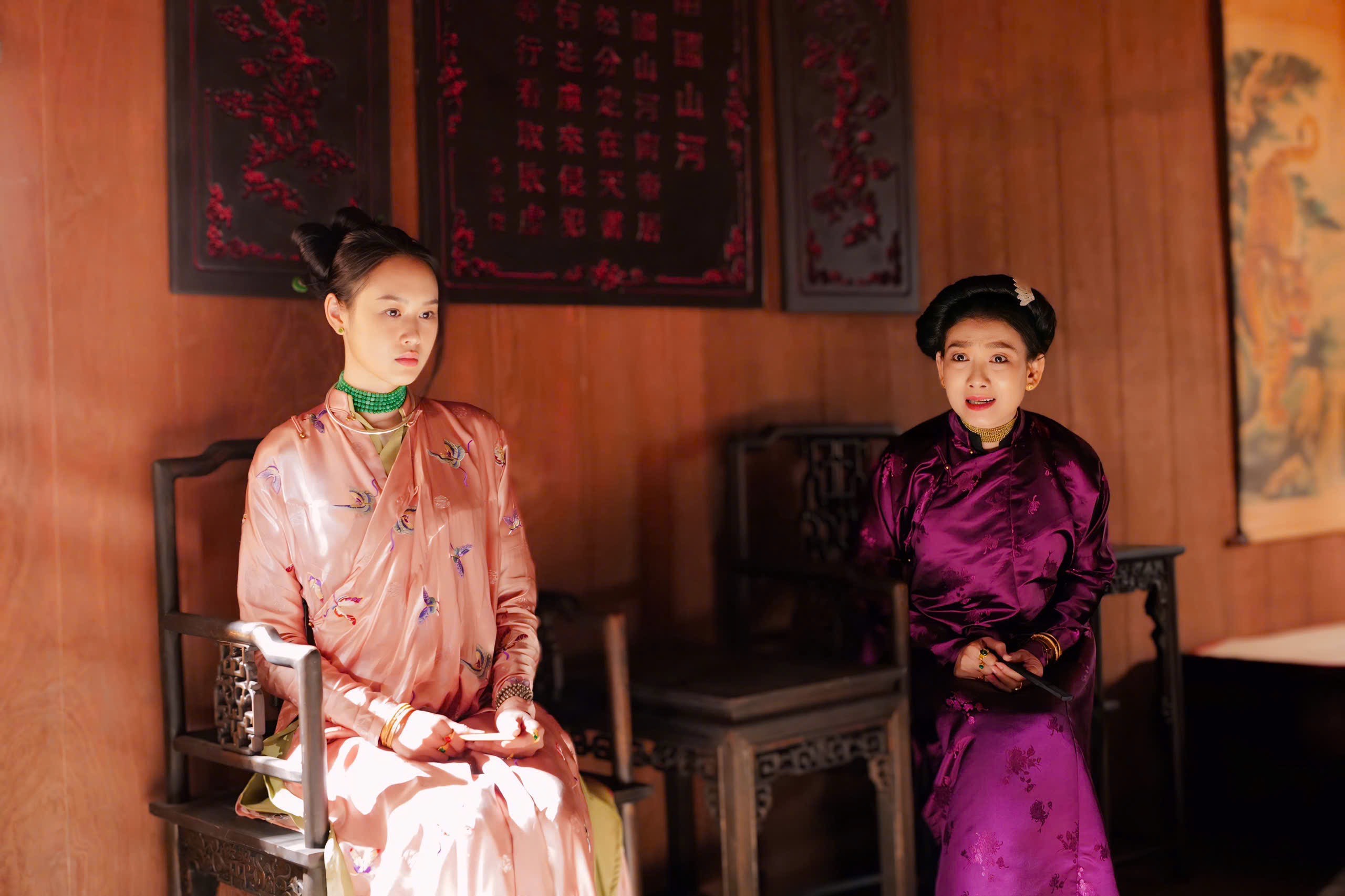 Vietnamesische Filme investieren stark in traditionelle Kostüme - Foto 1. Phim Việt đầu tư lớn cho cổ phục- Ảnh 1.