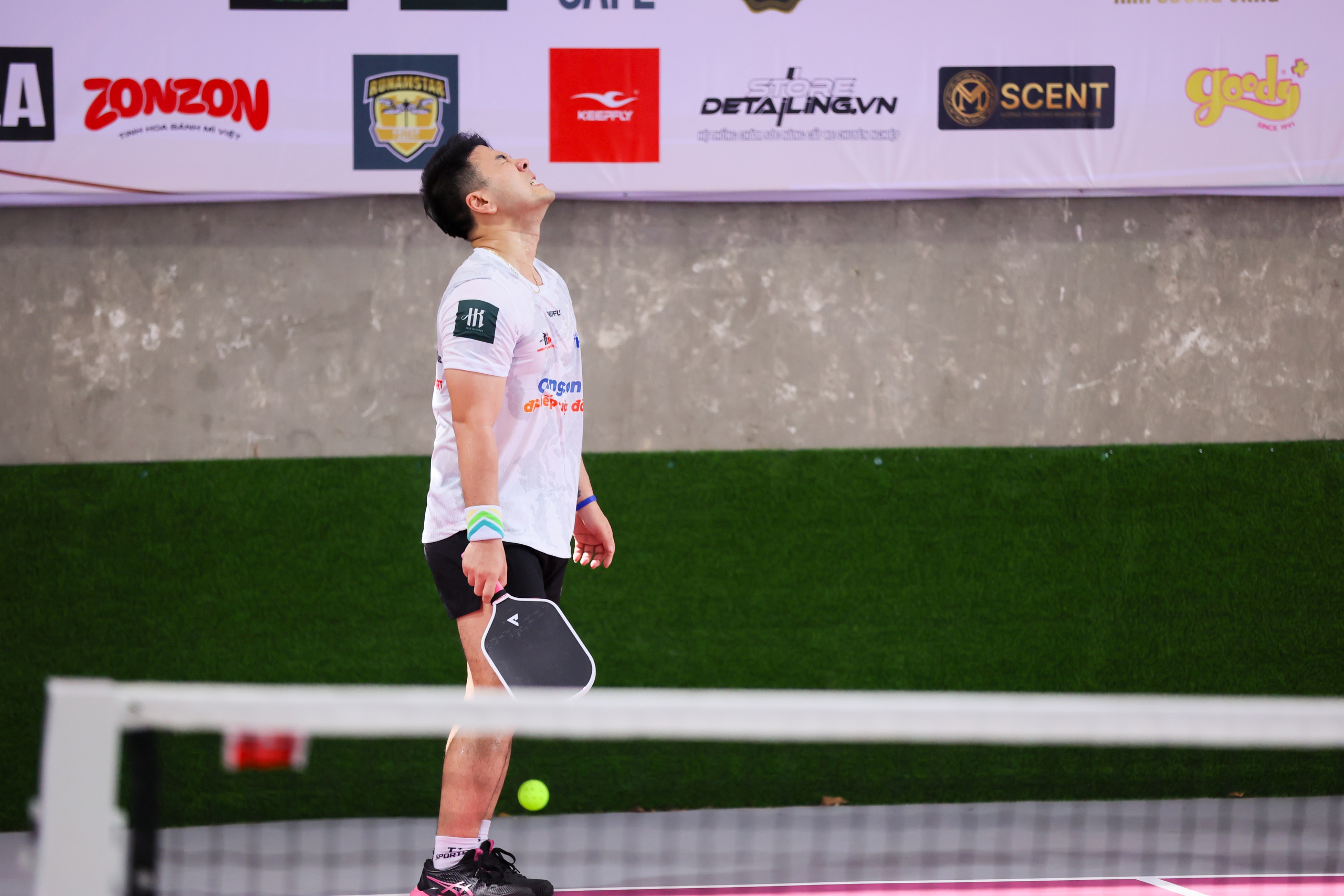 Những khoảnh khắc cảm xúc tại giải pickleball 'Cùng con đi tiếp cuộc đời'- Ảnh 4. Những khoảnh khắc cảm xúc tại giải pickleball 'Cùng con đi tiếp cuộc đời'- Ảnh 4.