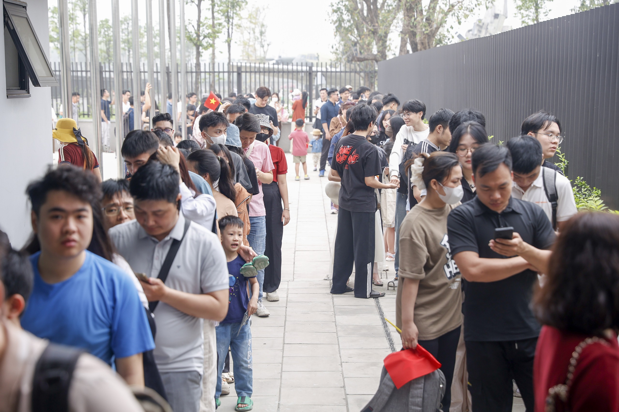 Bảo t&agrave;ng Lịch sử Qu&acirc;n sự Việt Nam: Gi&aacute; v&eacute; chỉ 40.000 đồng, trải nghiệm v&ocirc; gi&aacute;
- Ảnh 1.