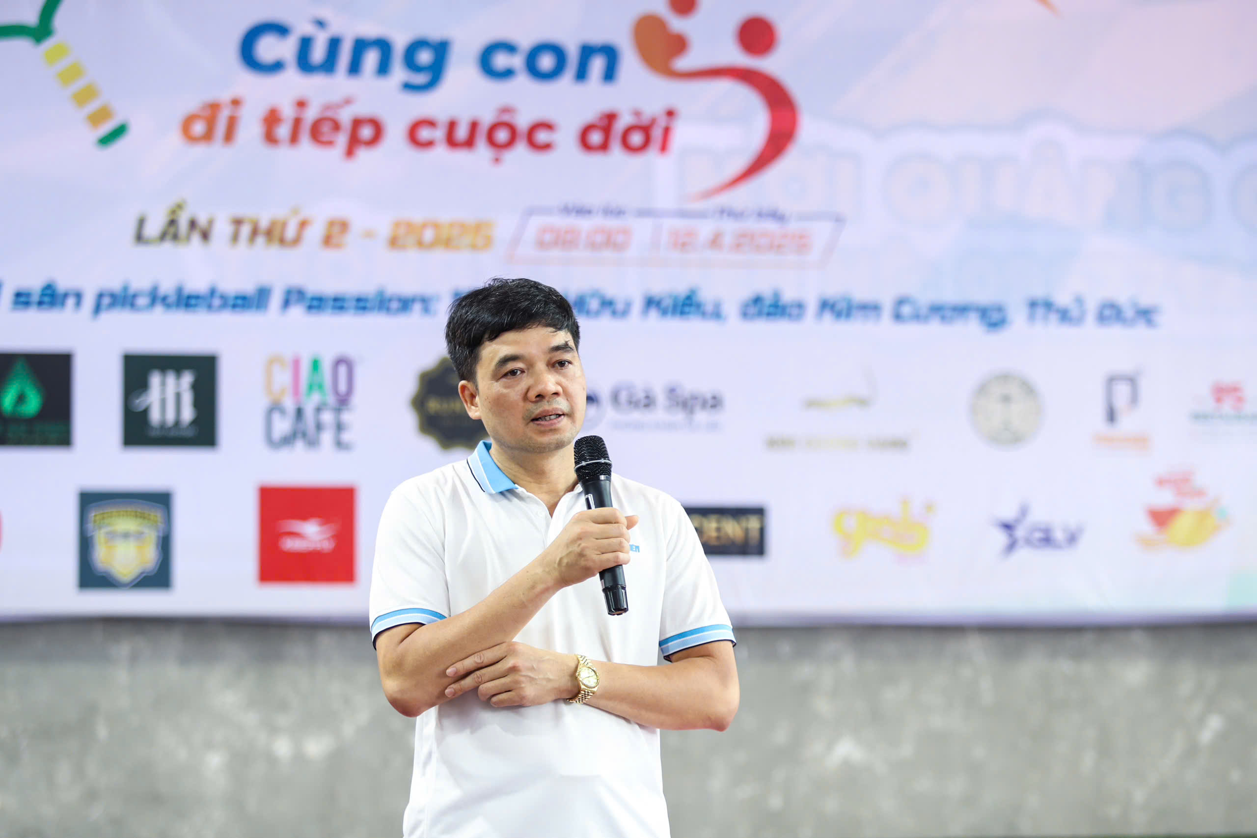 Trao 110 triệu đồng tại giải pickleball 'Cùng con đi tiếp cuộc đời'- Ảnh 1.