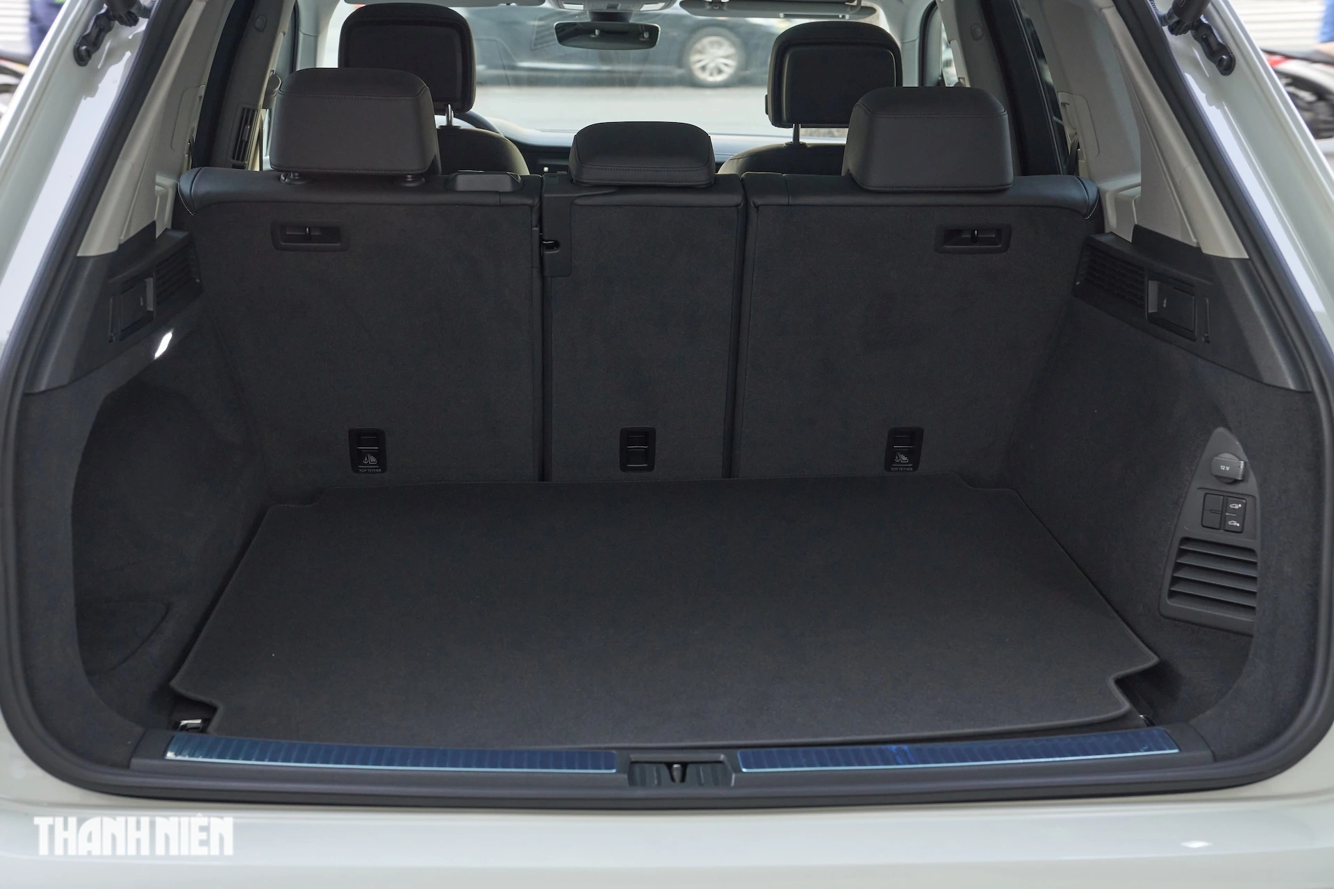 SUV Đức Volkswagen Touareg có đáng giá 2,7 tỉ đồng? - Ảnh 9. SUV Đức Volkswagen Touareg có đáng giá 2,7 tỉ đồng? - Ảnh 9.