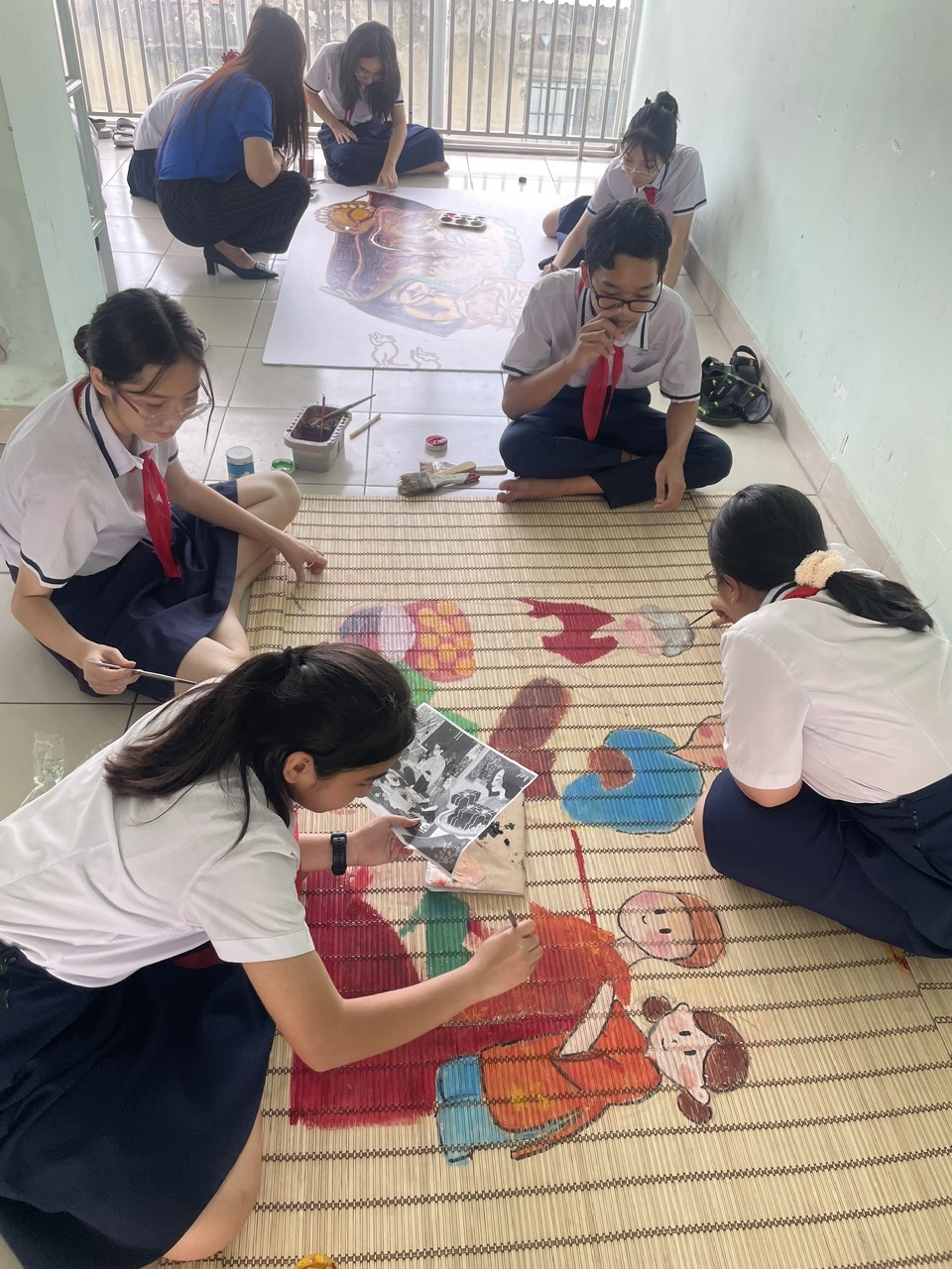 Public secondary schools in District 12, Ho Chi Minh City, teach two sessions per day at 100% capacity - Photo 10. Học 2 buổi/ngày, trường THCS dạy gì cho học sinh? - Ảnh 10.