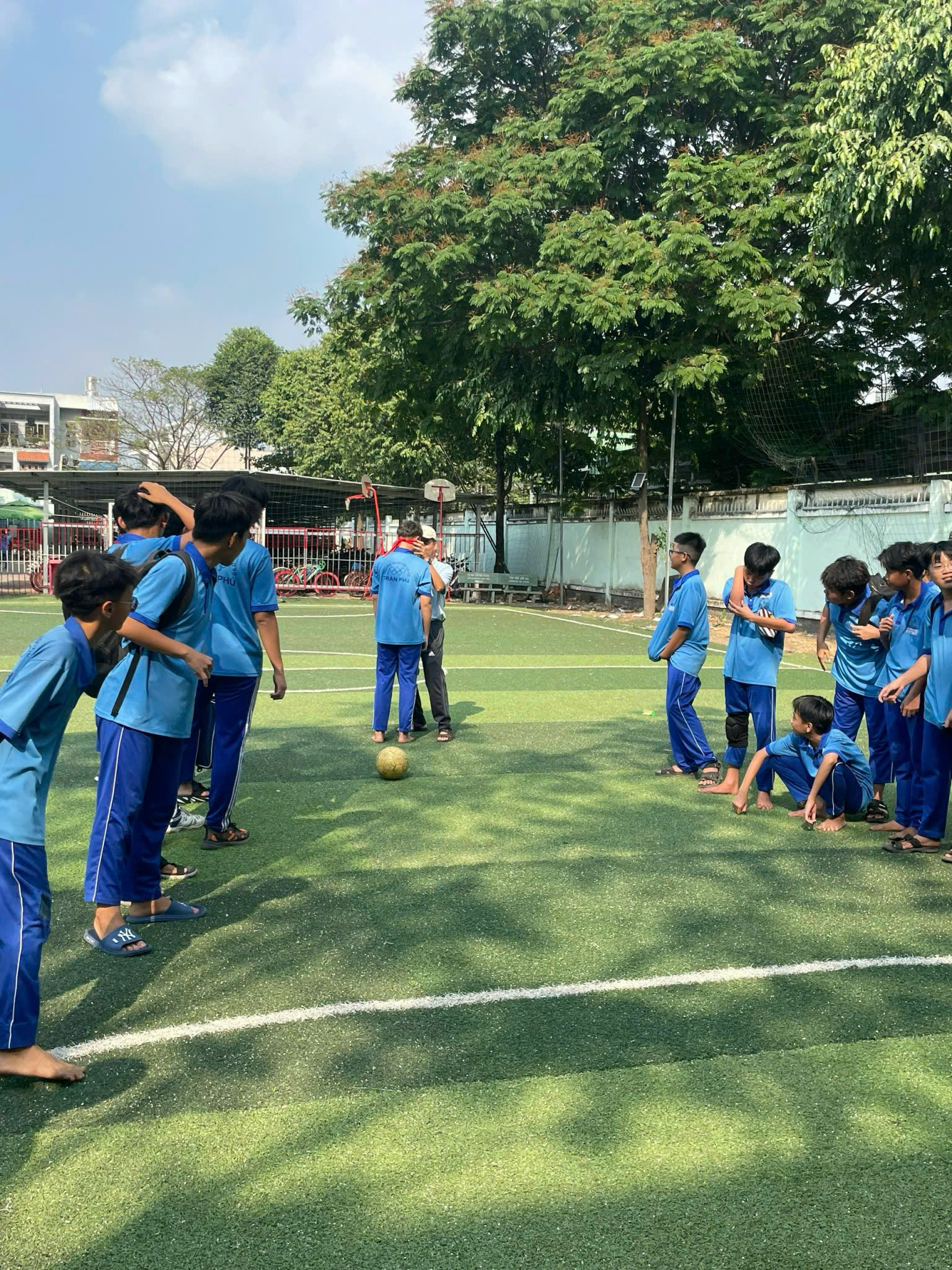 Public secondary schools in District 12, Ho Chi Minh City, teach two sessions per day at 100% capacity - Photo 4. Học 2 buổi/ngày, trường THCS dạy gì cho học sinh? - Ảnh 4.