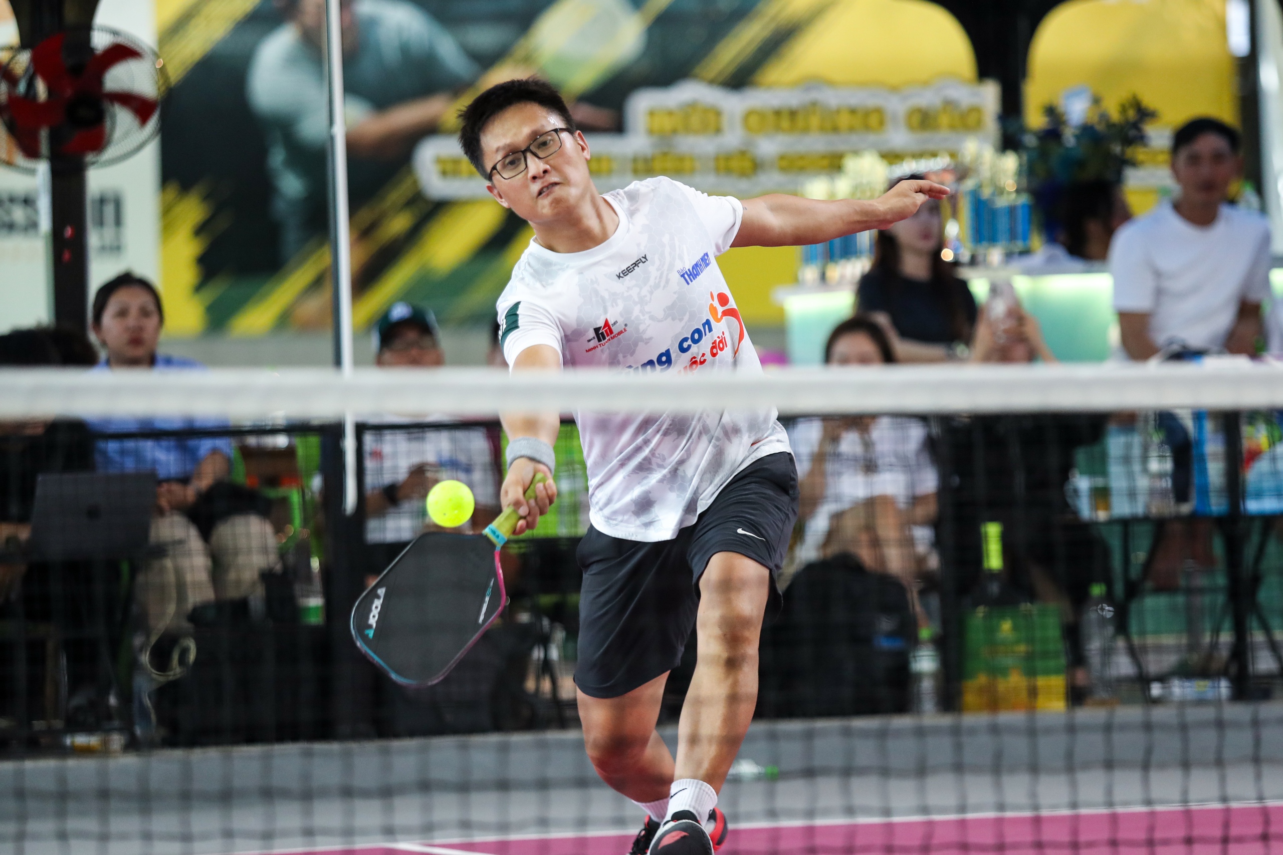 Những khoảnh khắc cảm xúc tại giải pickleball 'Cùng con đi tiếp cuộc đời'- Ảnh 14. Những khoảnh khắc cảm xúc tại giải pickleball 'Cùng con đi tiếp cuộc đời'- Ảnh 14.