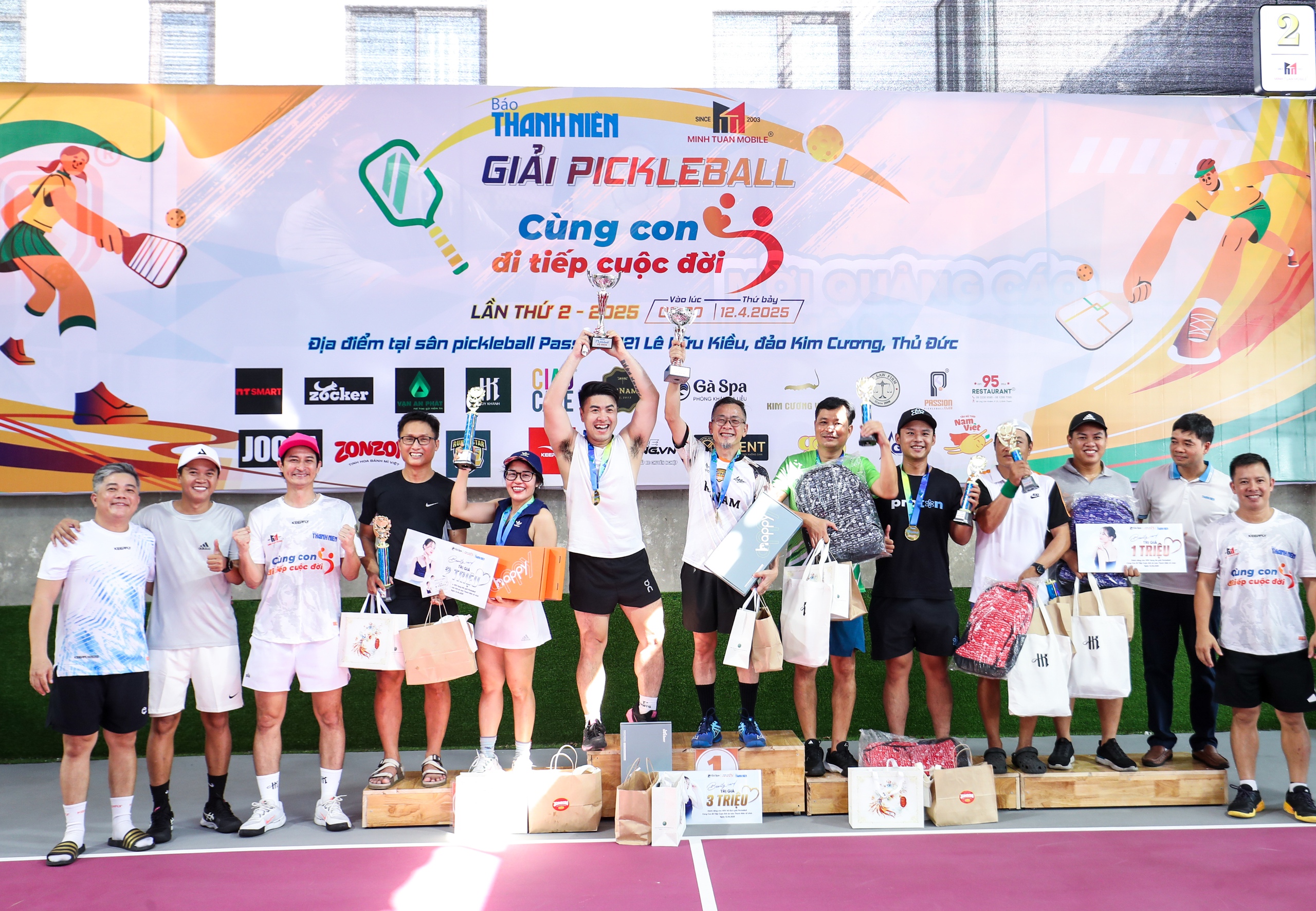 Những khoảnh khắc cảm xúc tại giải pickleball 'Cùng con đi tiếp cuộc đời'- Ảnh 24. Những khoảnh khắc cảm xúc tại giải pickleball 'Cùng con đi tiếp cuộc đời'- Ảnh 24.