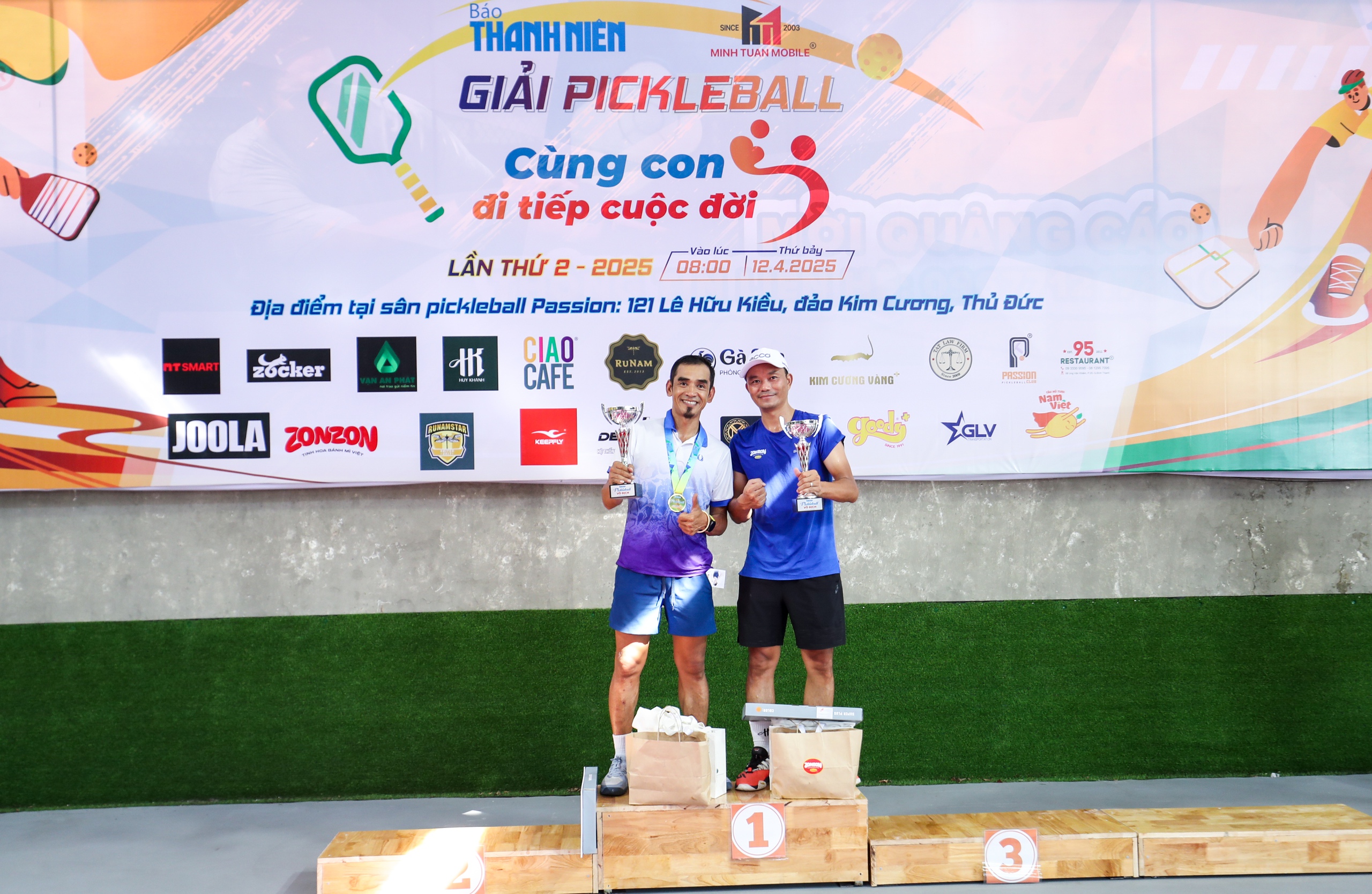 Những khoảnh khắc cảm xúc tại giải pickleball 'Cùng con đi tiếp cuộc đời'- Ảnh 25. Những khoảnh khắc cảm xúc tại giải pickleball 'Cùng con đi tiếp cuộc đời'- Ảnh 25.
