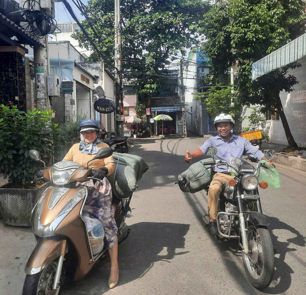 Nhà báo Phạm Hoài Nam ở TP.HCM hơn 20 năm đi ‘viết’ nghĩa tình
- Ảnh 7. Nhà báo Phạm Hoài Nam ở TP.HCM hơn 20 năm đi ‘viết’ nghĩa tình
- Ảnh 7.