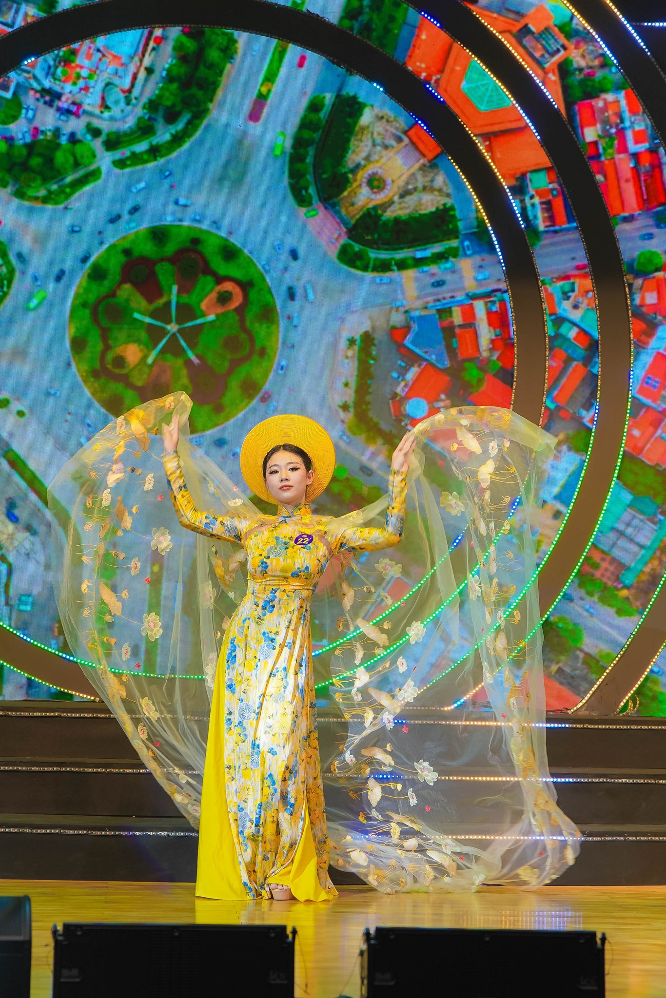 Hoa khôi, Á khôi gen Z nói về trí tuệ nhân tạo và 'lối sống phông bạt' - Ảnh 3.