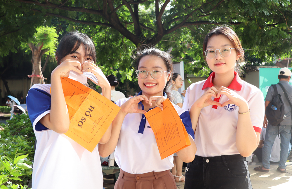 Một trường đại học công lập thu học phí mức 16,9 triệu đồng/năm học - Ảnh 1.