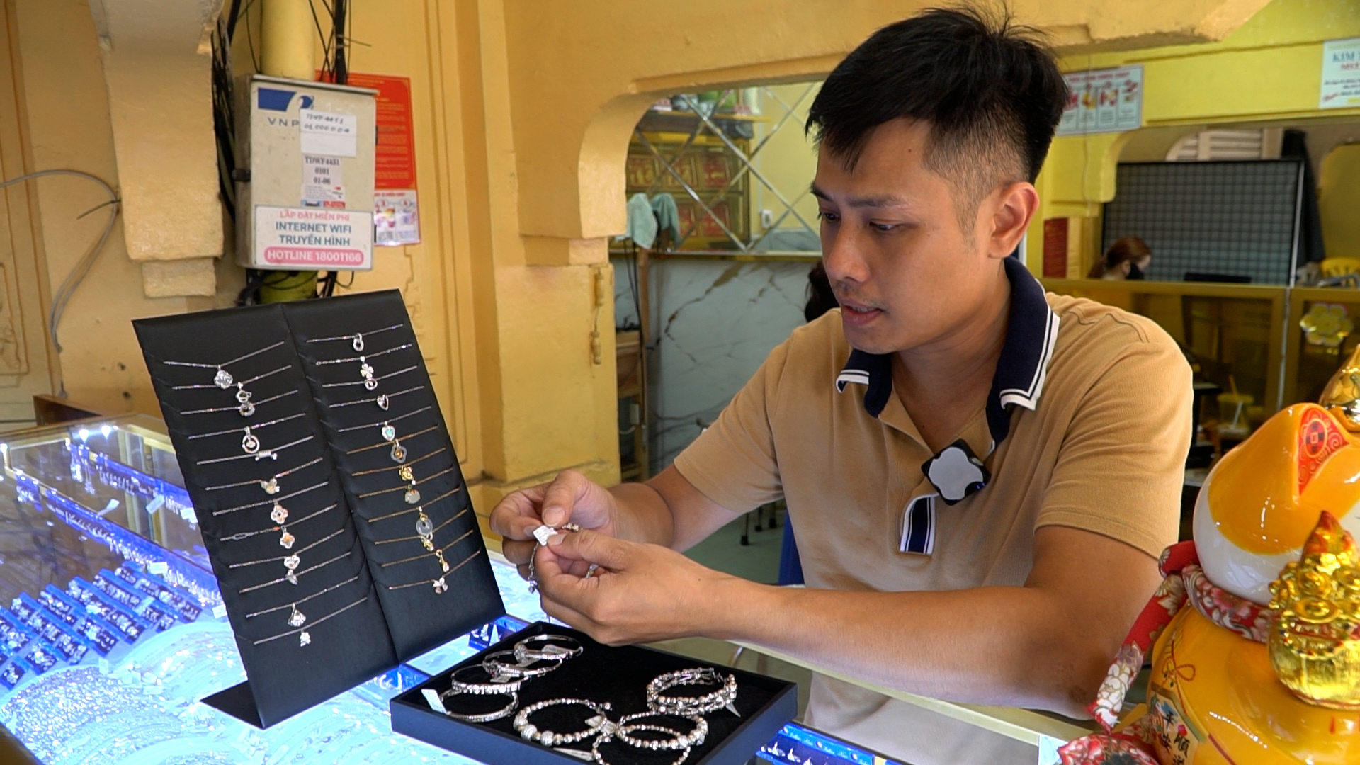 - Ảnh 2. - Ảnh 2.