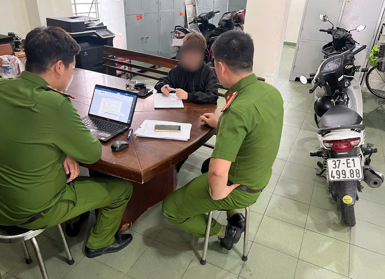 Bị phạt vì giao xe máy cho người loạn thần 'biểu diễn' túy quyền- Ảnh 2.