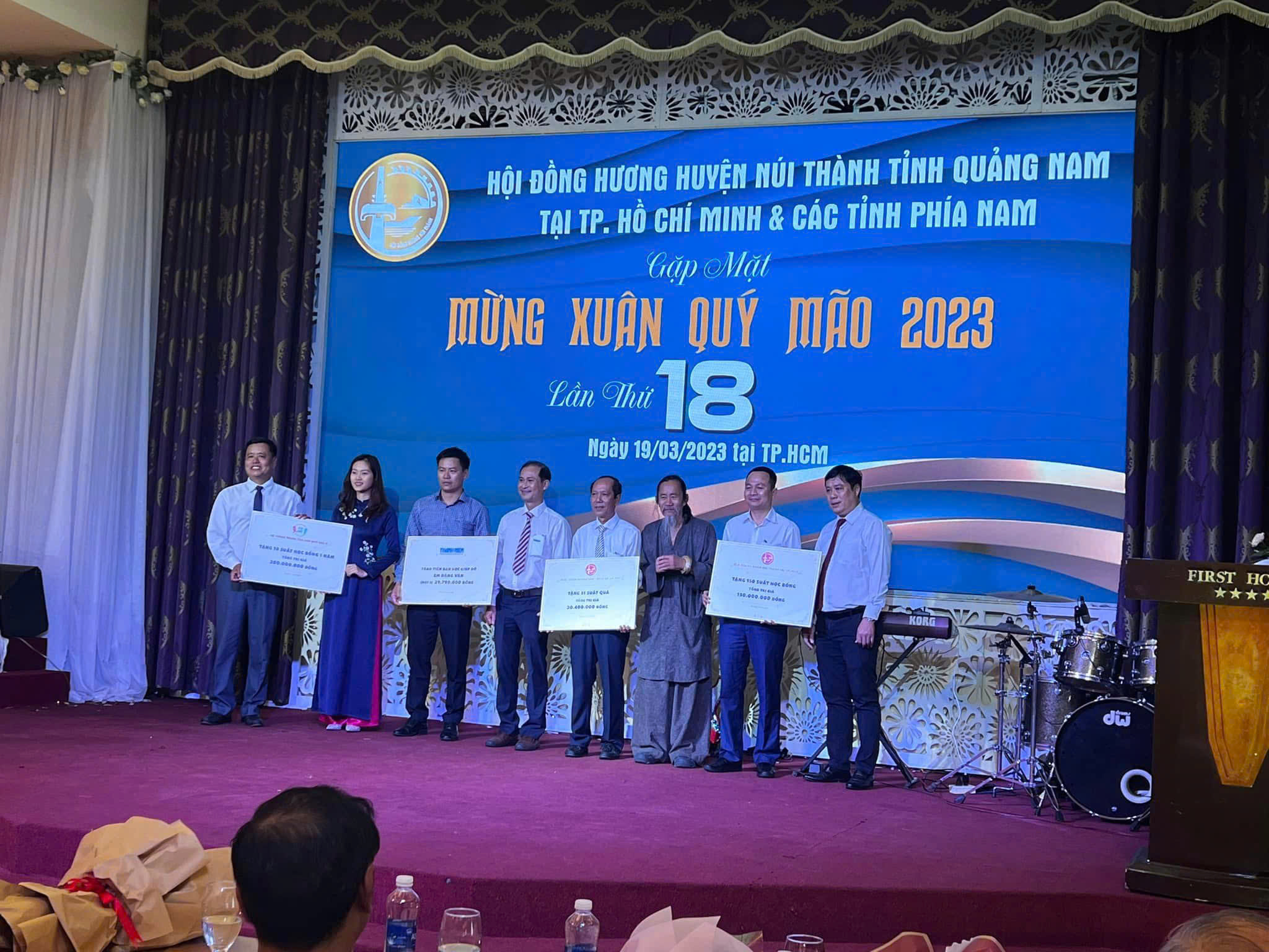TP.HCM nghĩa tình: Nữ thạc sĩ 8X gieo lòng nhân ái khắp nơi- Ảnh 5.