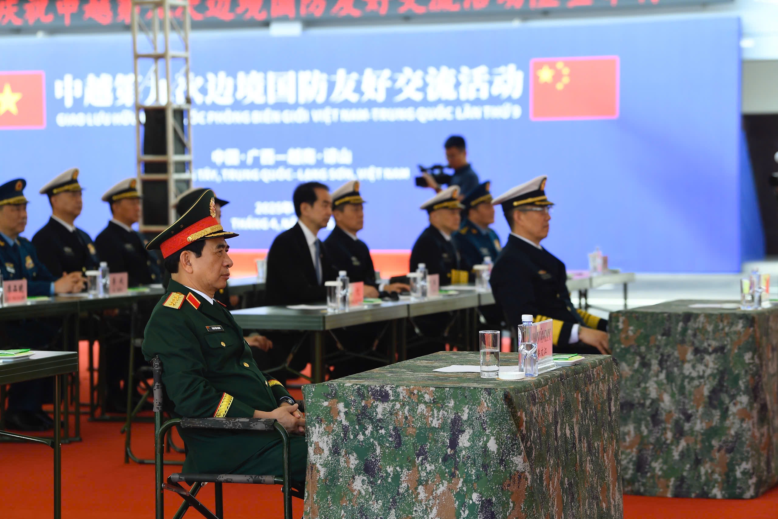 Đại tướng Phan Văn Giang thưởng thức đặc sản của người dân Trung Quốc- Ảnh 3.