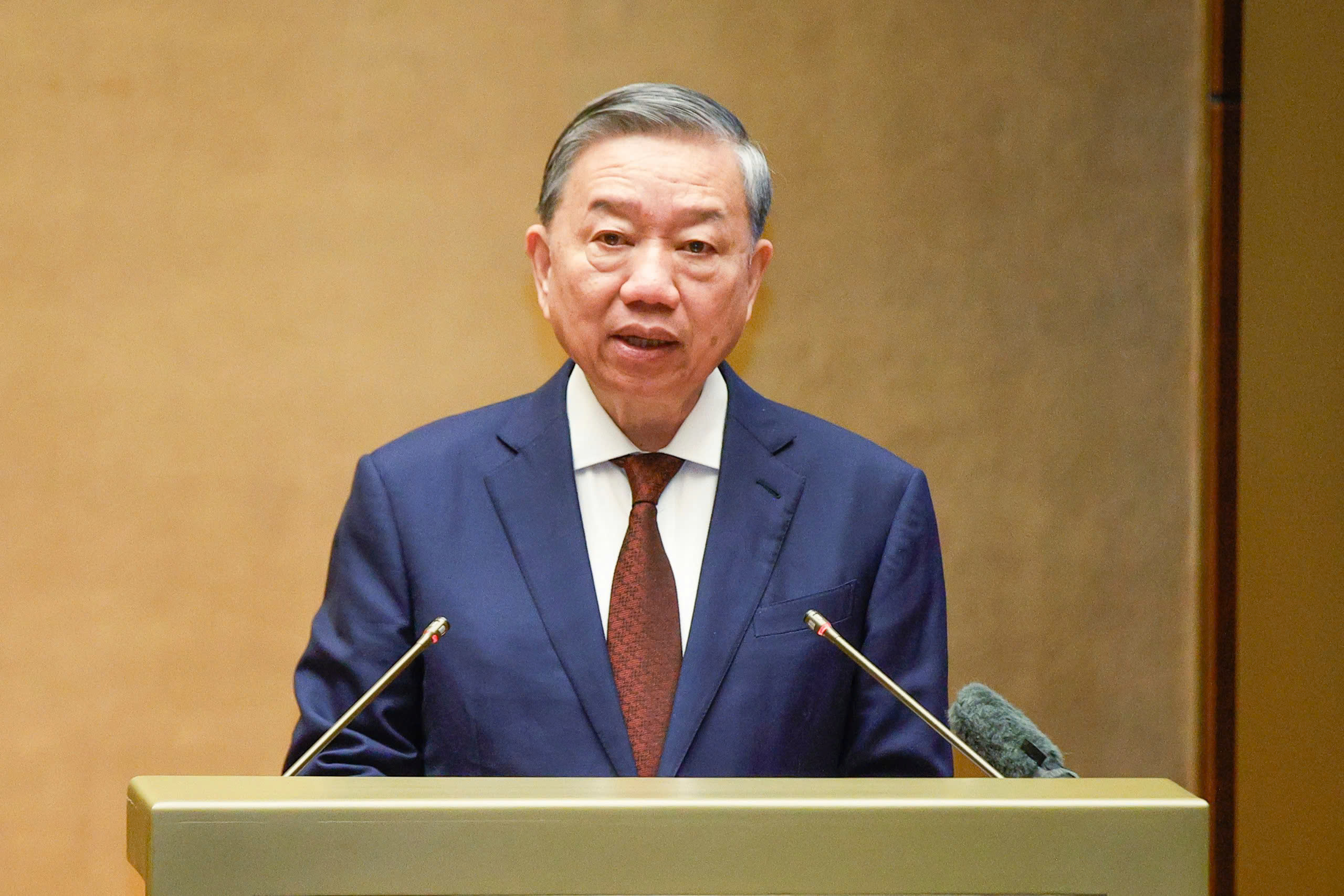 Tổng B&iacute; thư: 'Kh&ocirc;ng được quyền anh, quyền t&ocirc;i, địa phương n&agrave;y, địa phương kia'- Ảnh 1.