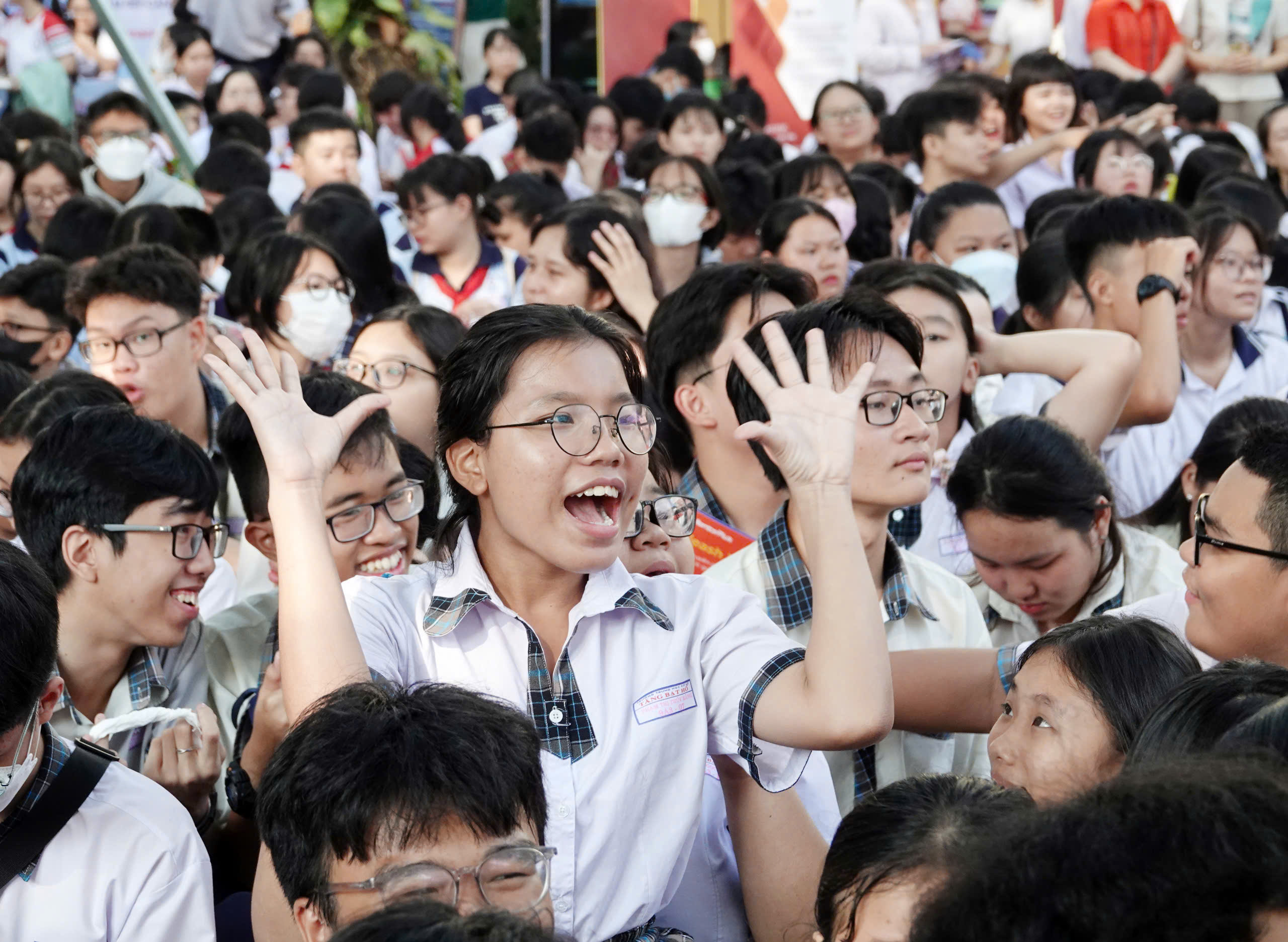 Tuyển sinh lớp 10: Đề thi mới, cách ôn cũng thay đổi - Ảnh 2.
