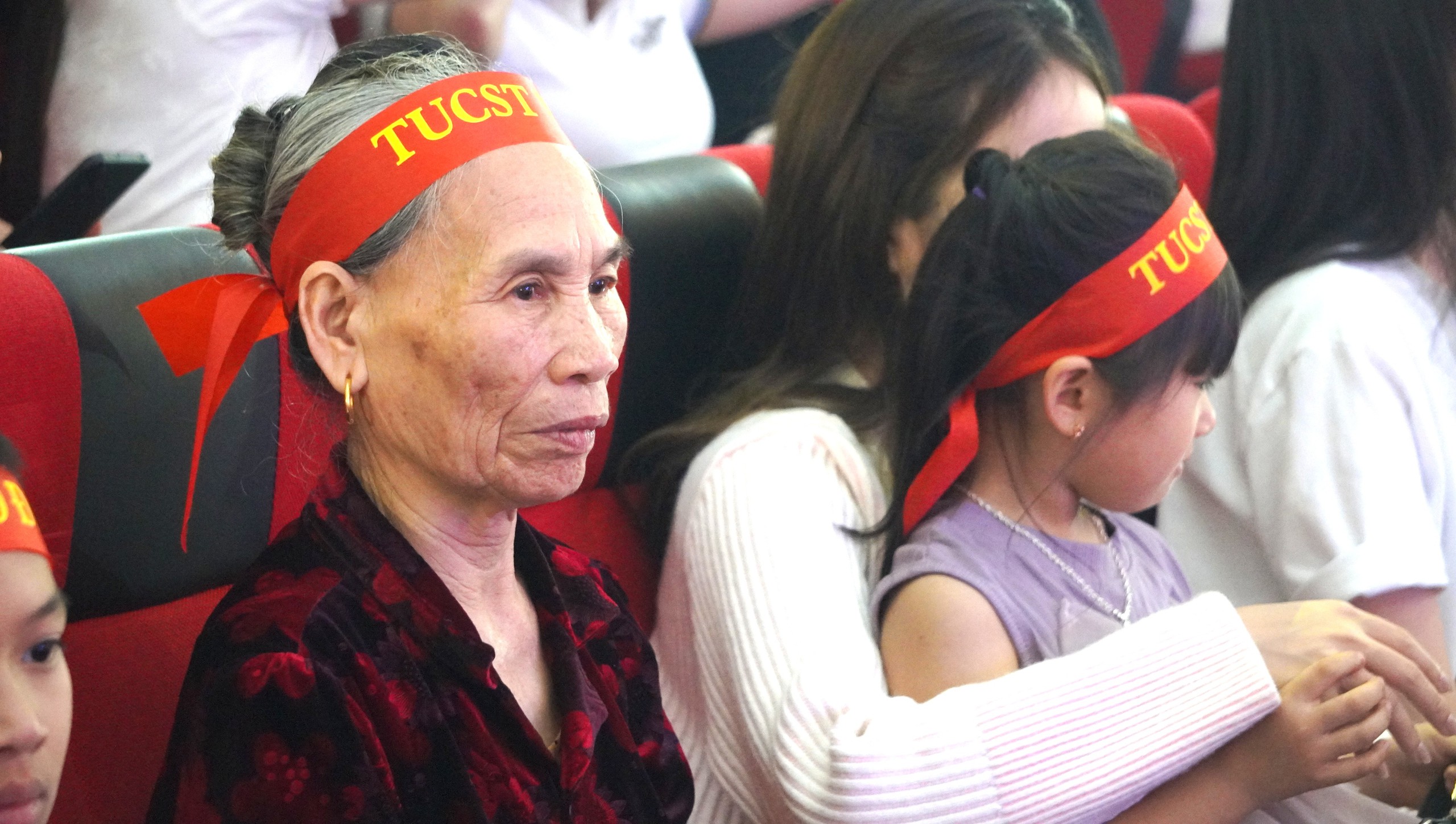 Vinh danh nhà vô địch đội bóng Trường ĐH VH-TT-DL Thanh Hóa: Hơn 1,1 tỉ đồng tiền thưởng- Ảnh 5.